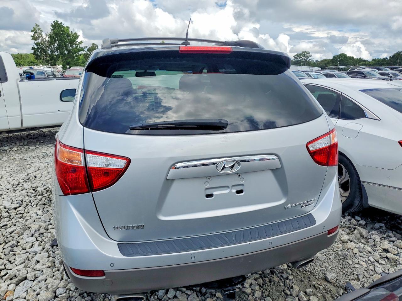 2011 Hyundai Veracruz Gls Silver vin: KM8NUDCC2BU168947