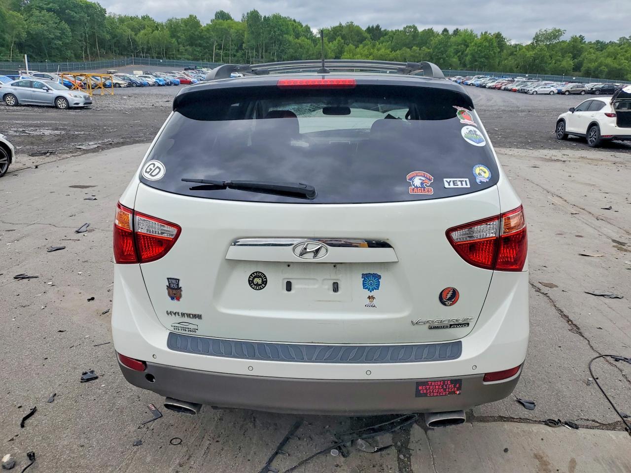 2011 Hyundai Veracruz Limited White vin: KM8NUDCC2BU171119