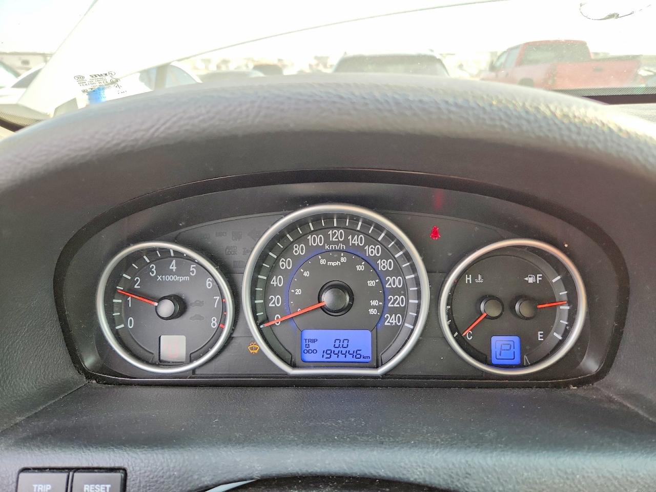 2012 Hyundai Veracruz Gls White vin: KM8NUDCC4CU199974