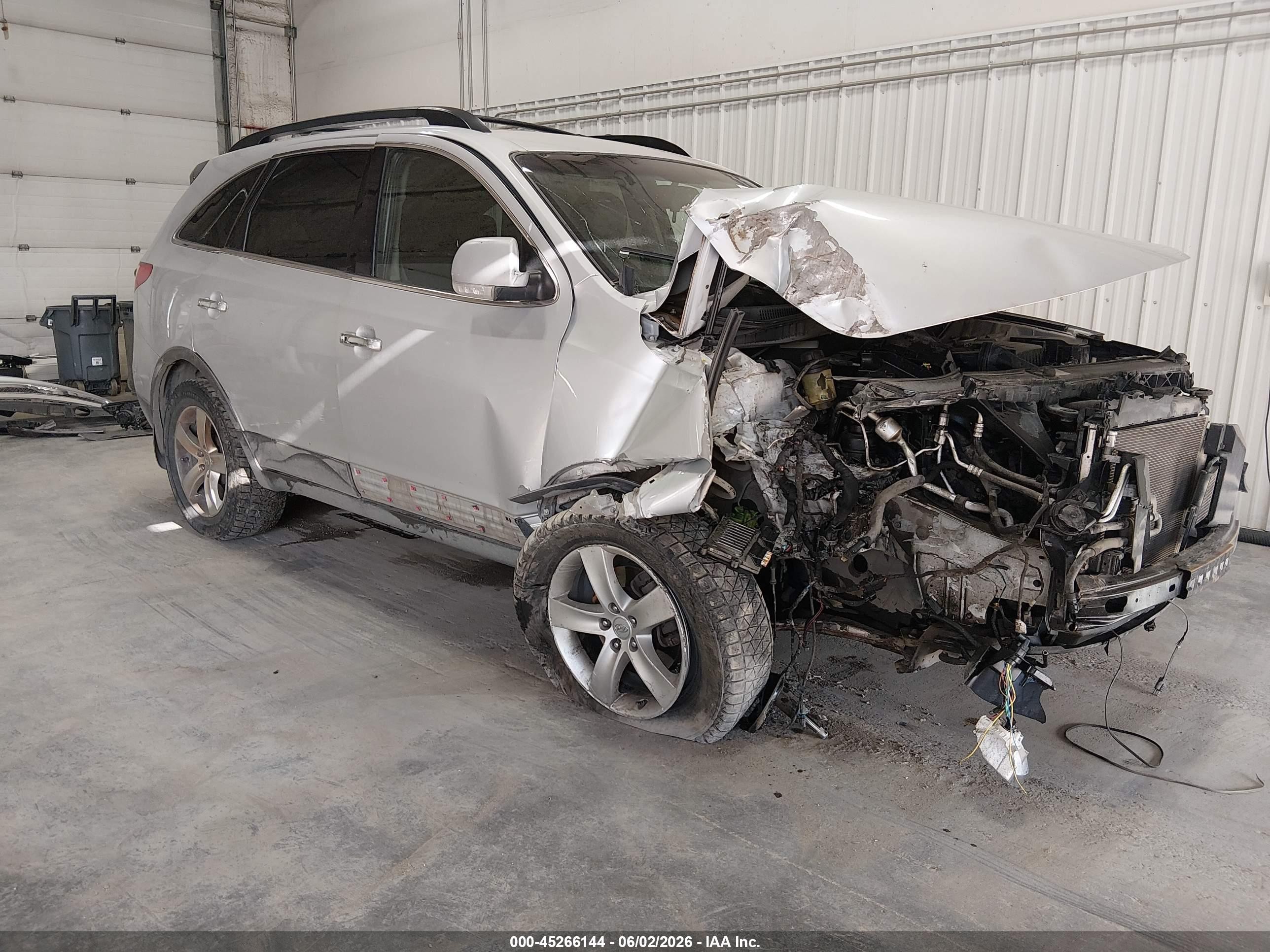 2010 Hyundai Veracruz Limited Silver vin: KM8NUDCC5AU101127