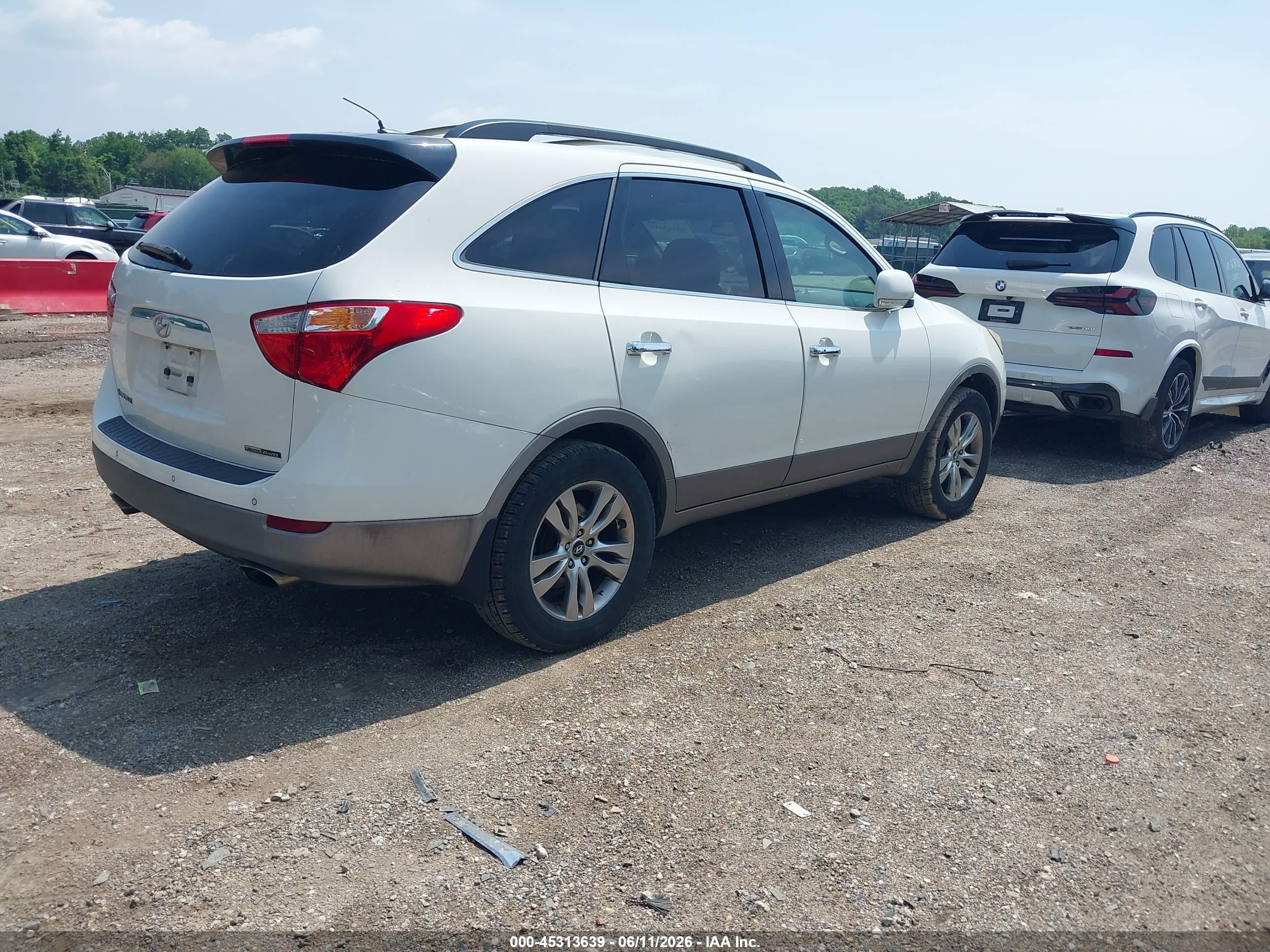 2012 Hyundai Veracruz Limited White vin: KM8NUDCC6CU186255