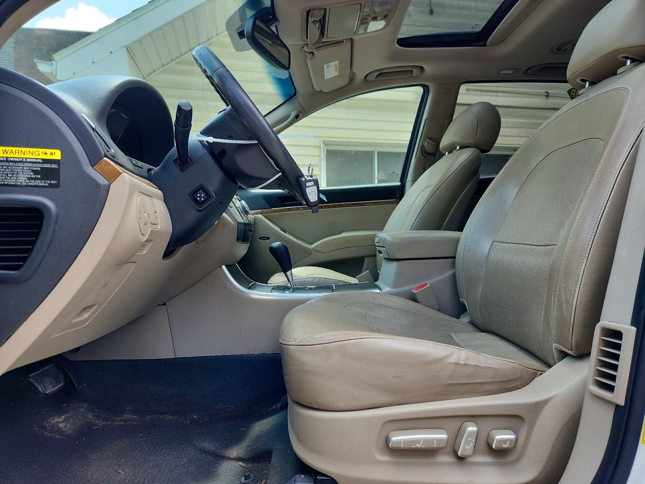 2012 Hyundai Veracruz Limited White vin: KM8NUDCC7CU198754
