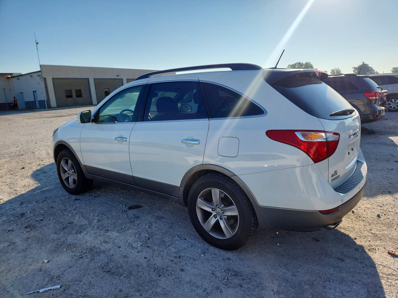 2011 Hyundai Veracruz Limited White vin: KM8NUDCC9BU176897
