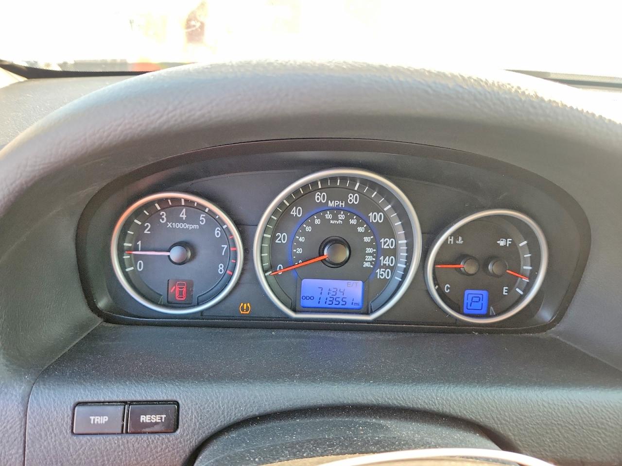 2011 Hyundai Veracruz Limited White vin: KM8NUDCC9BU176897
