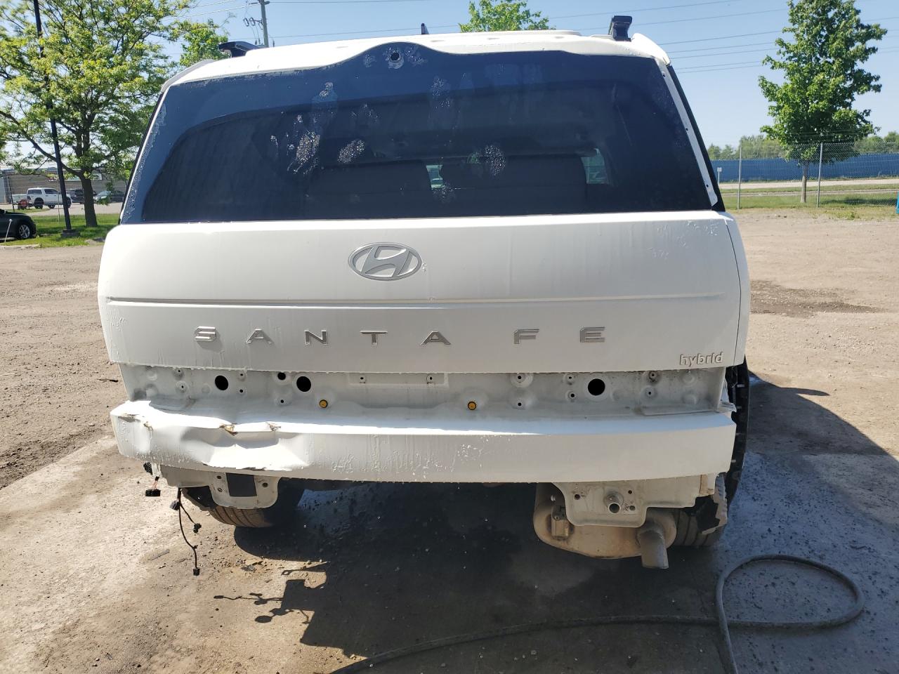 2026 Hyundai Santa Fe Preferred Белый vin: KM8P2DG1XTU168249 Damage: Center Brake Light, Broken, Replacement Required