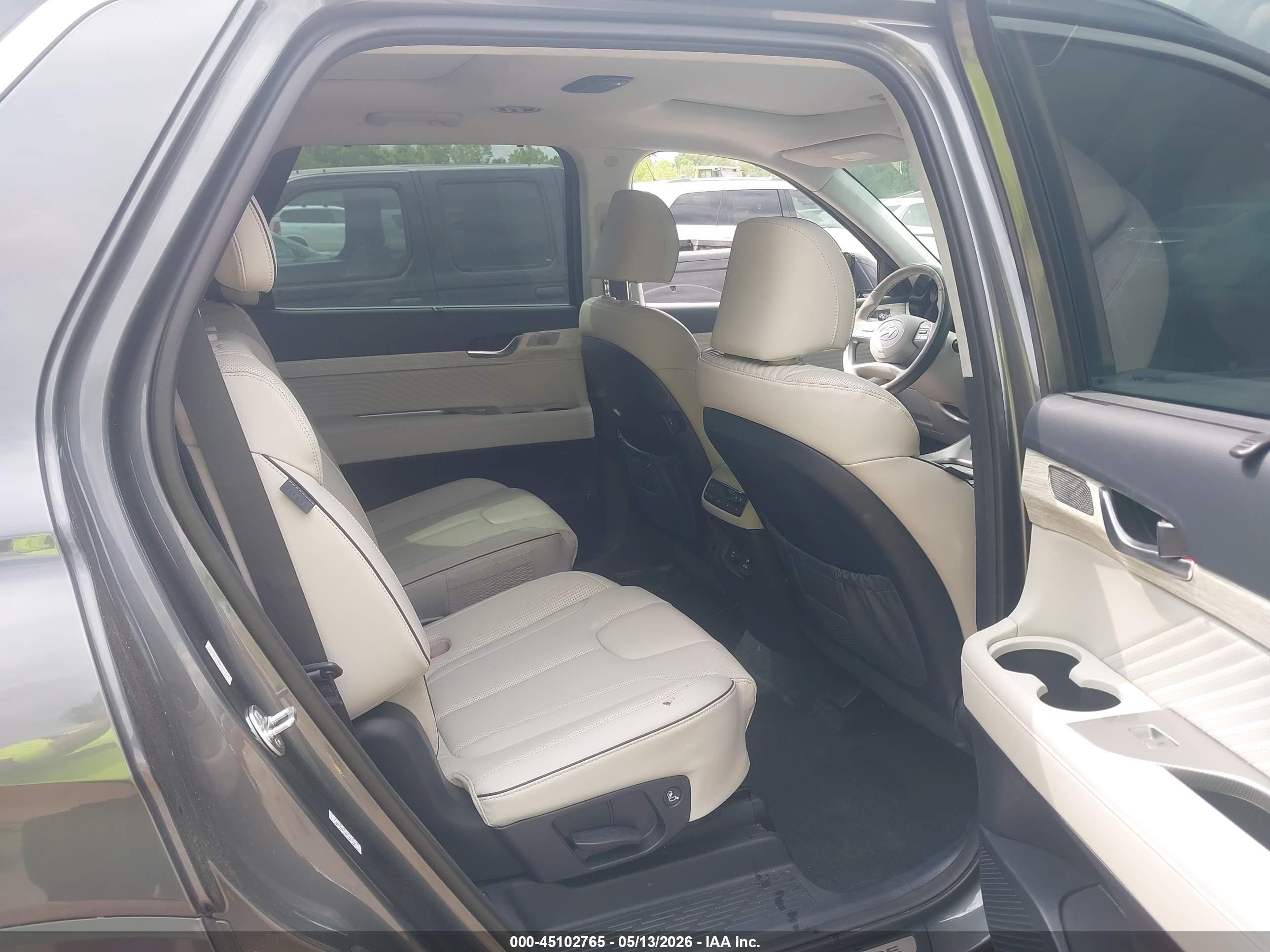 2024 Hyundai Palisade Calligraphy Gray vin: KM8R74GE6RU794791