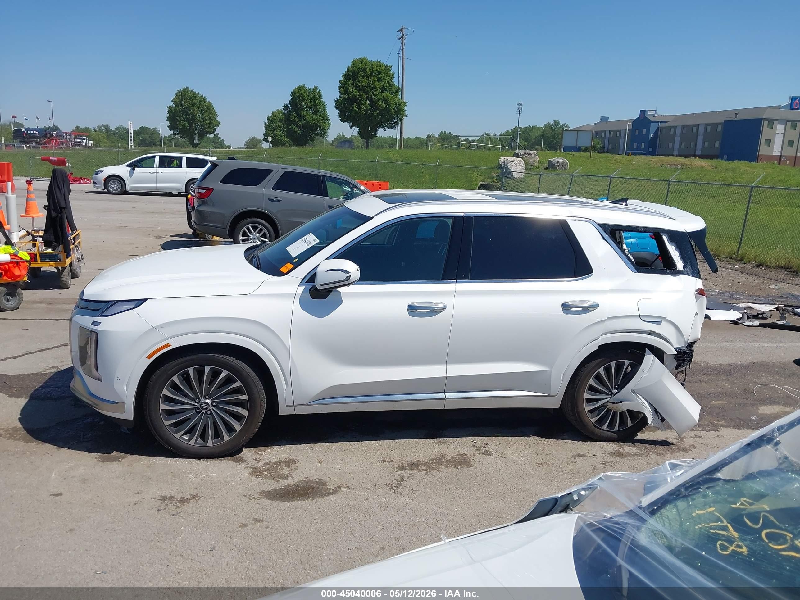 2024 Hyundai Palisade Calligraphy White vin: KM8R7DGE4RU677646