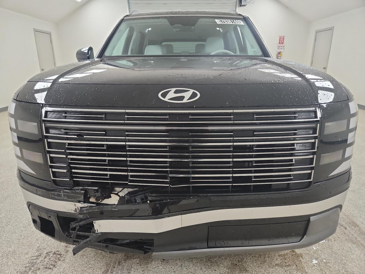2026 Hyundai Palisade Sel Black vin: KM8RLES2XTU065294 Damage: Front Bumper Reinforcement, Broken, Replacement Required