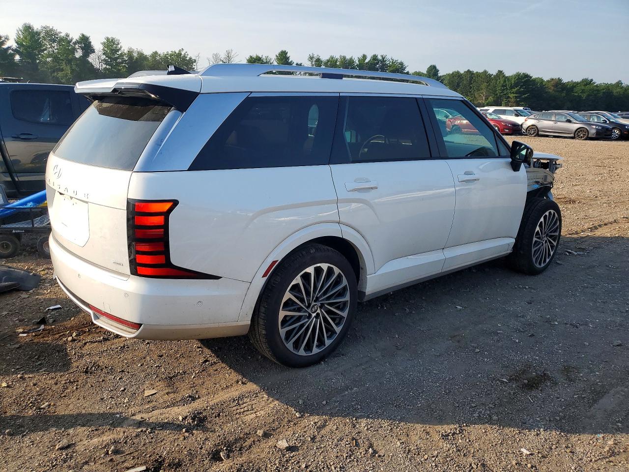 2026 Hyundai Palisade Calligraphy White vin: KM8RMES21TU026204