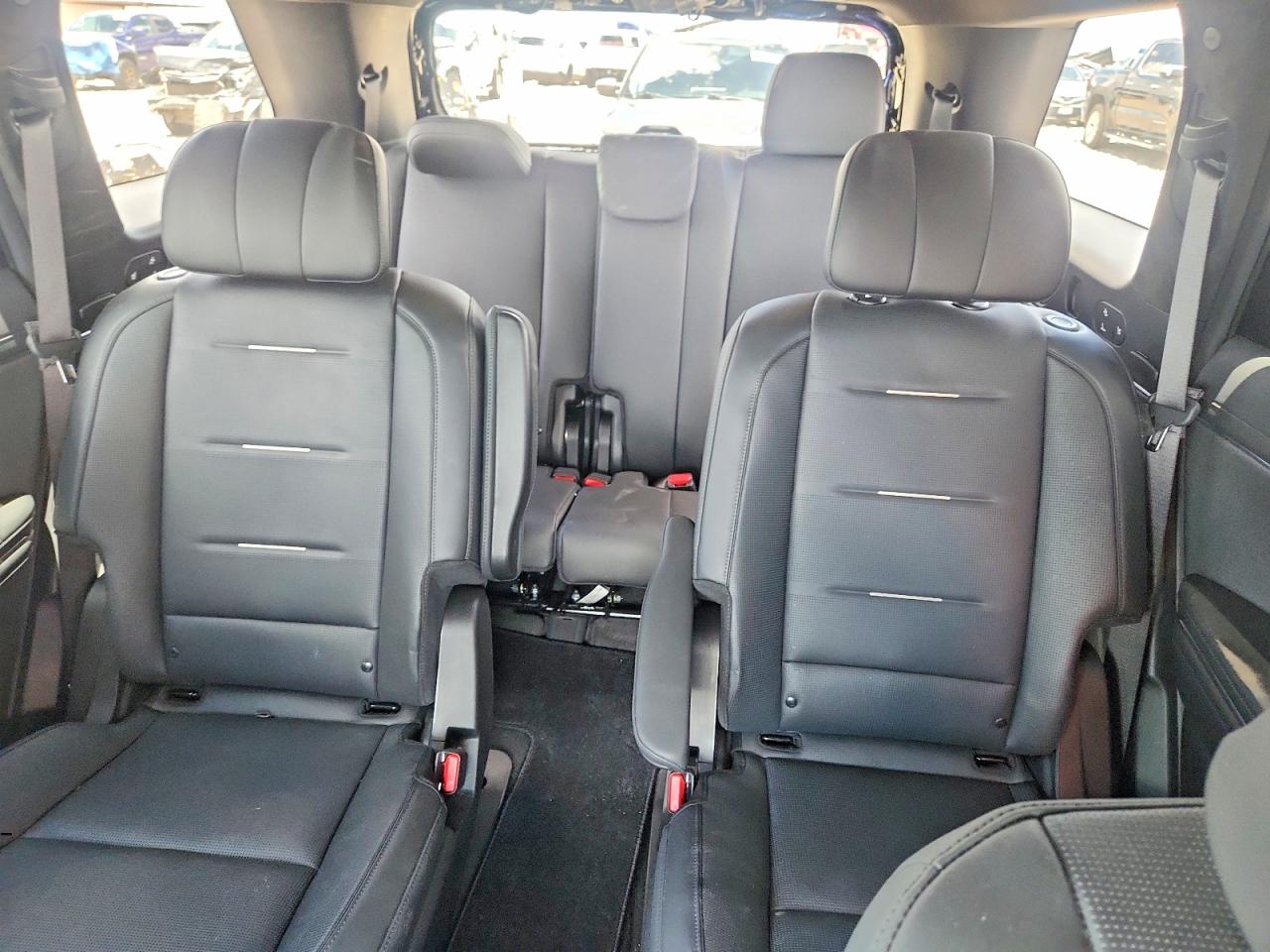 2026 Hyundai Palisade Calligraphy Black vin: KM8RMESA1TU045049