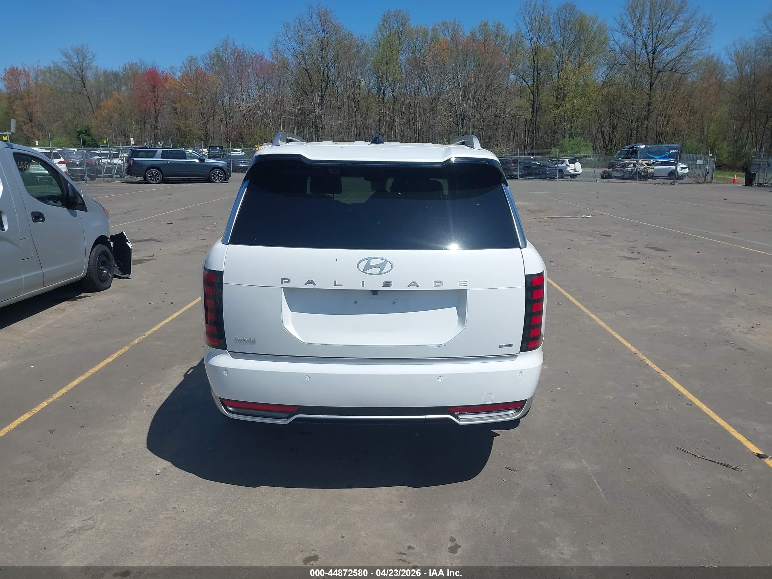 2026 Hyundai Palisade Hev Calligraphy White vin: KM8RMESA6TU048710