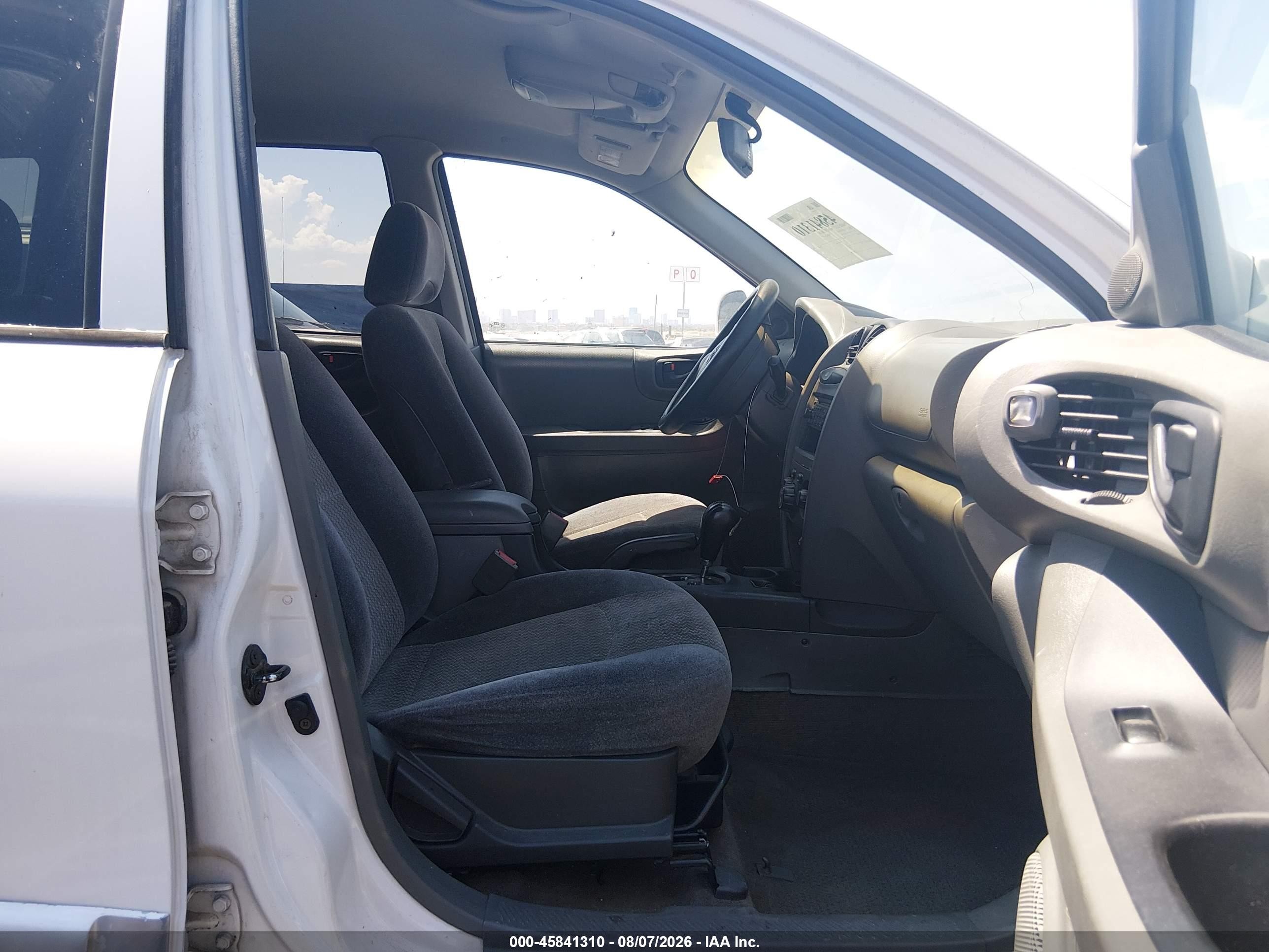 2002 Hyundai Santa Fe   White vin: KM8SB12B12U223596