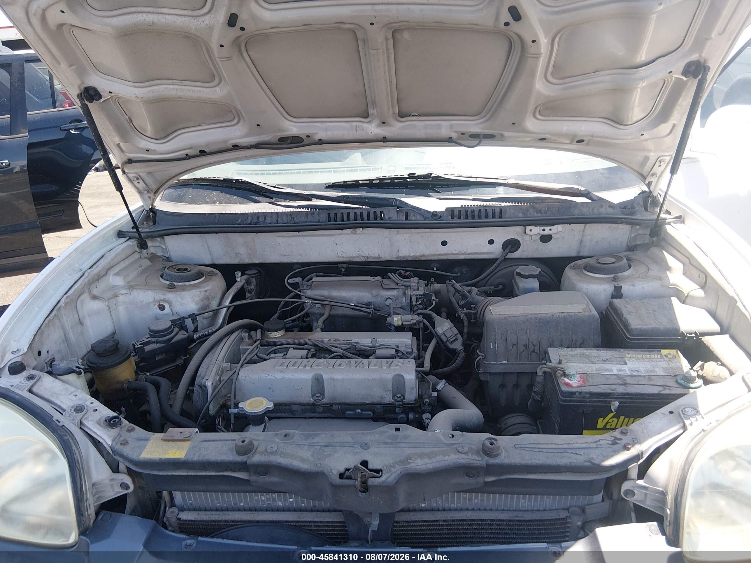 2002 Hyundai Santa Fe   White vin: KM8SB12B12U223596