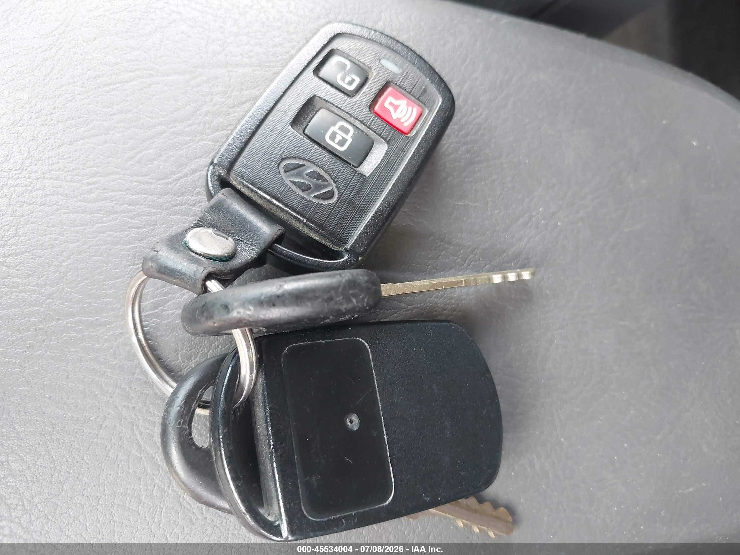 2004 Hyundai Santa Fe   Silver vin: KM8SB12B14U657892