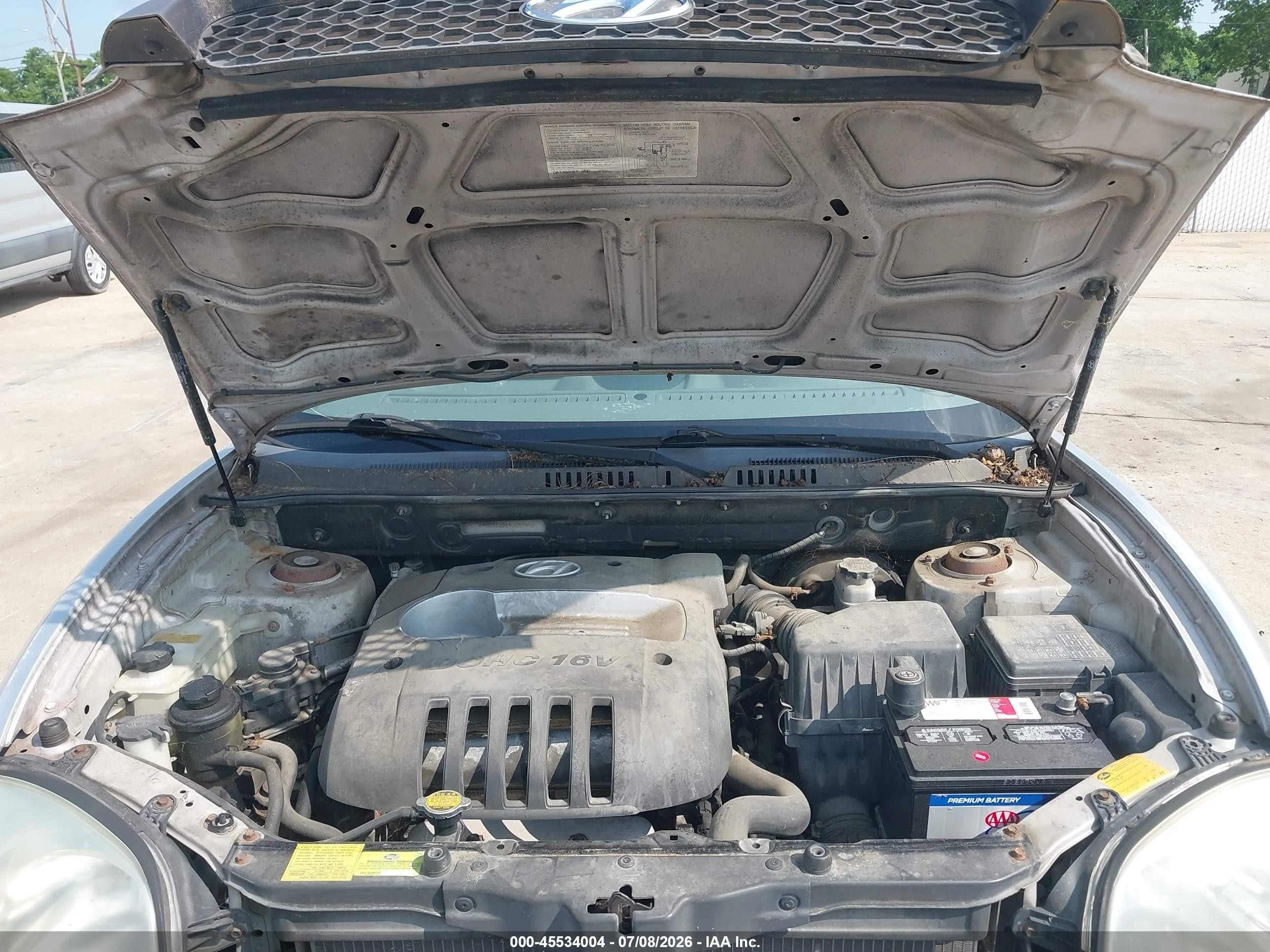 2004 Hyundai Santa Fe   Silver vin: KM8SB12B14U657892
