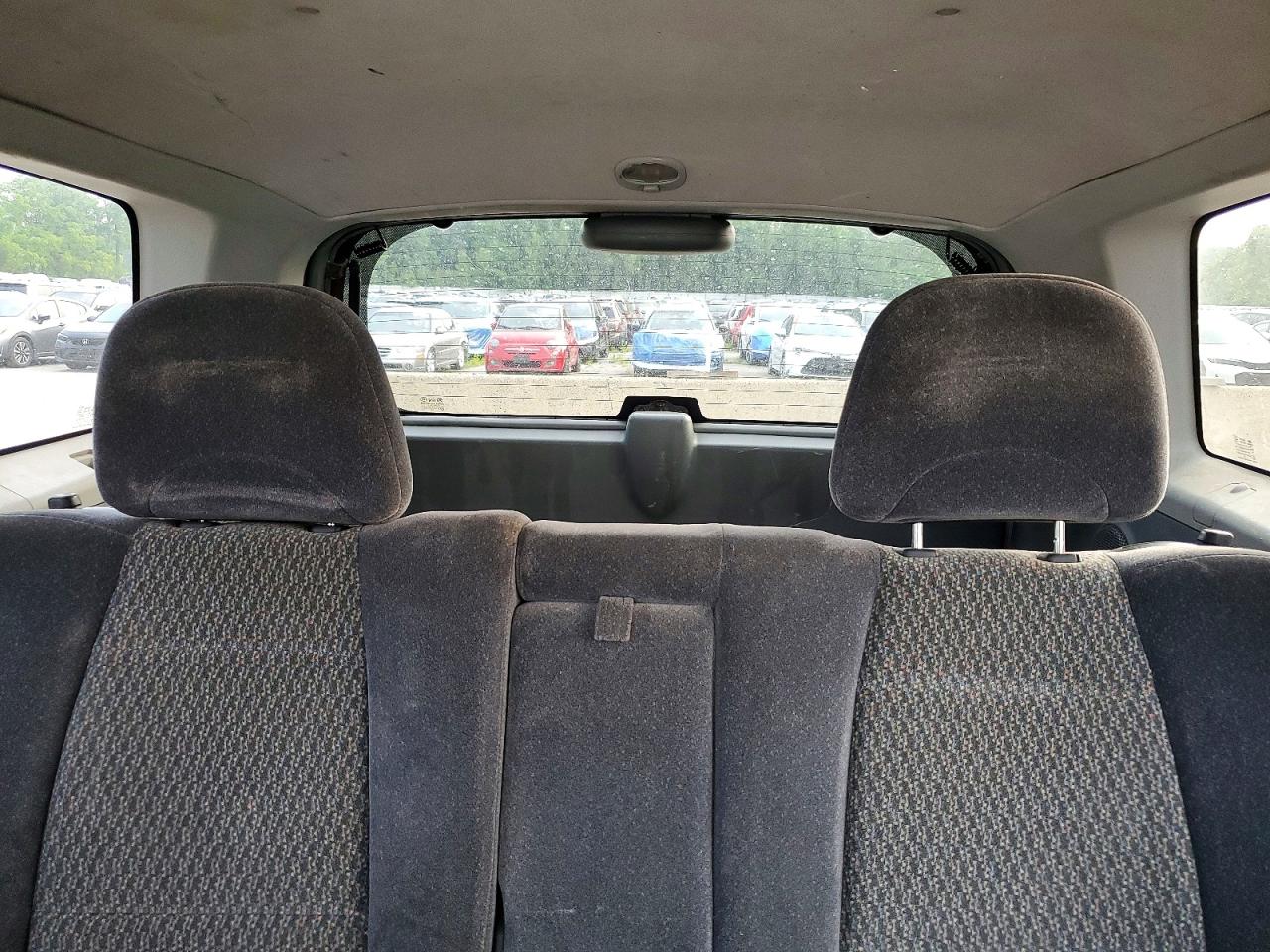 2004 Hyundai Santa Fe Base White vin: KM8SB12B74U819136