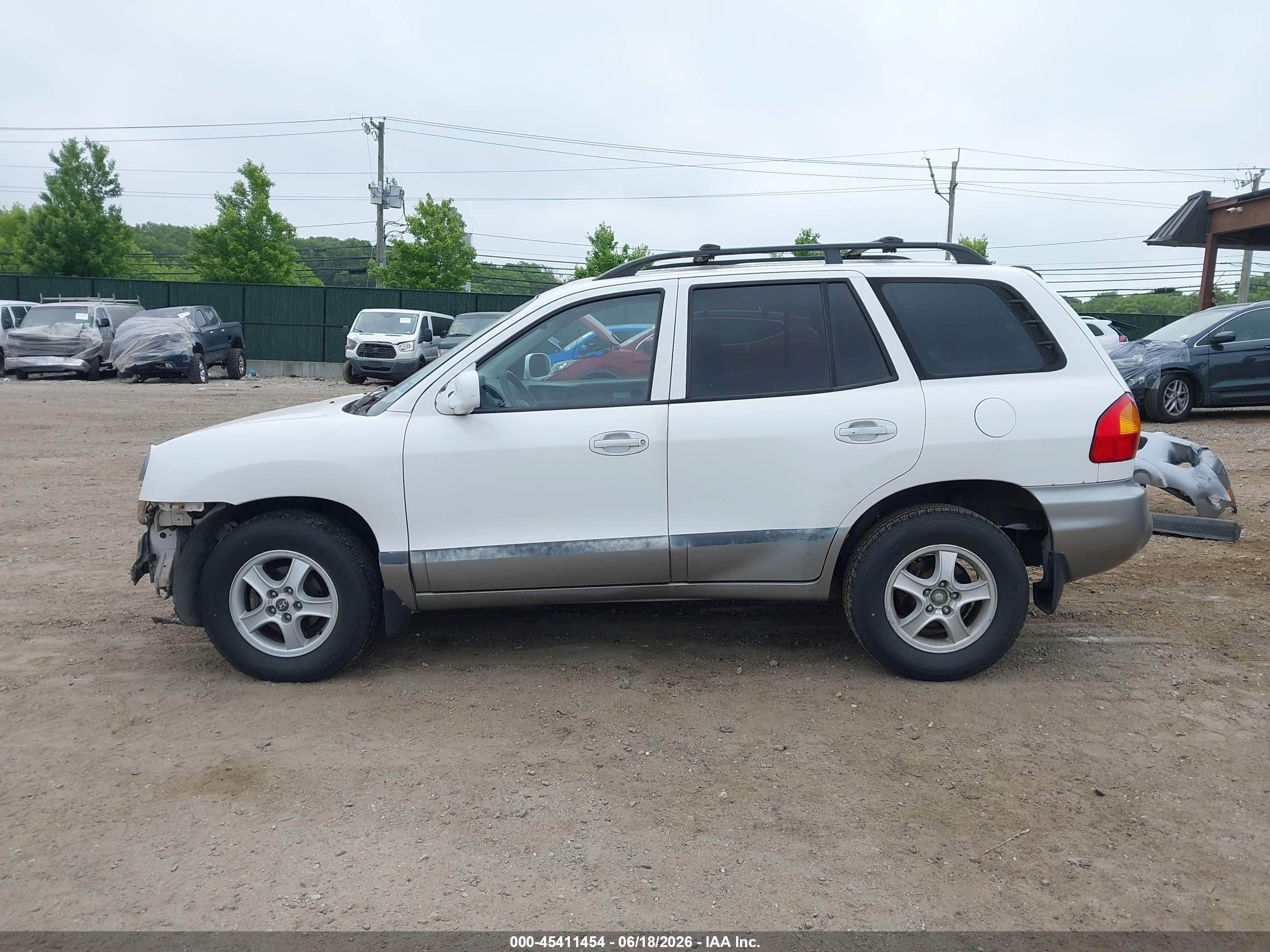 2002 Hyundai Santa Fe   White vin: KM8SB12B92U169268