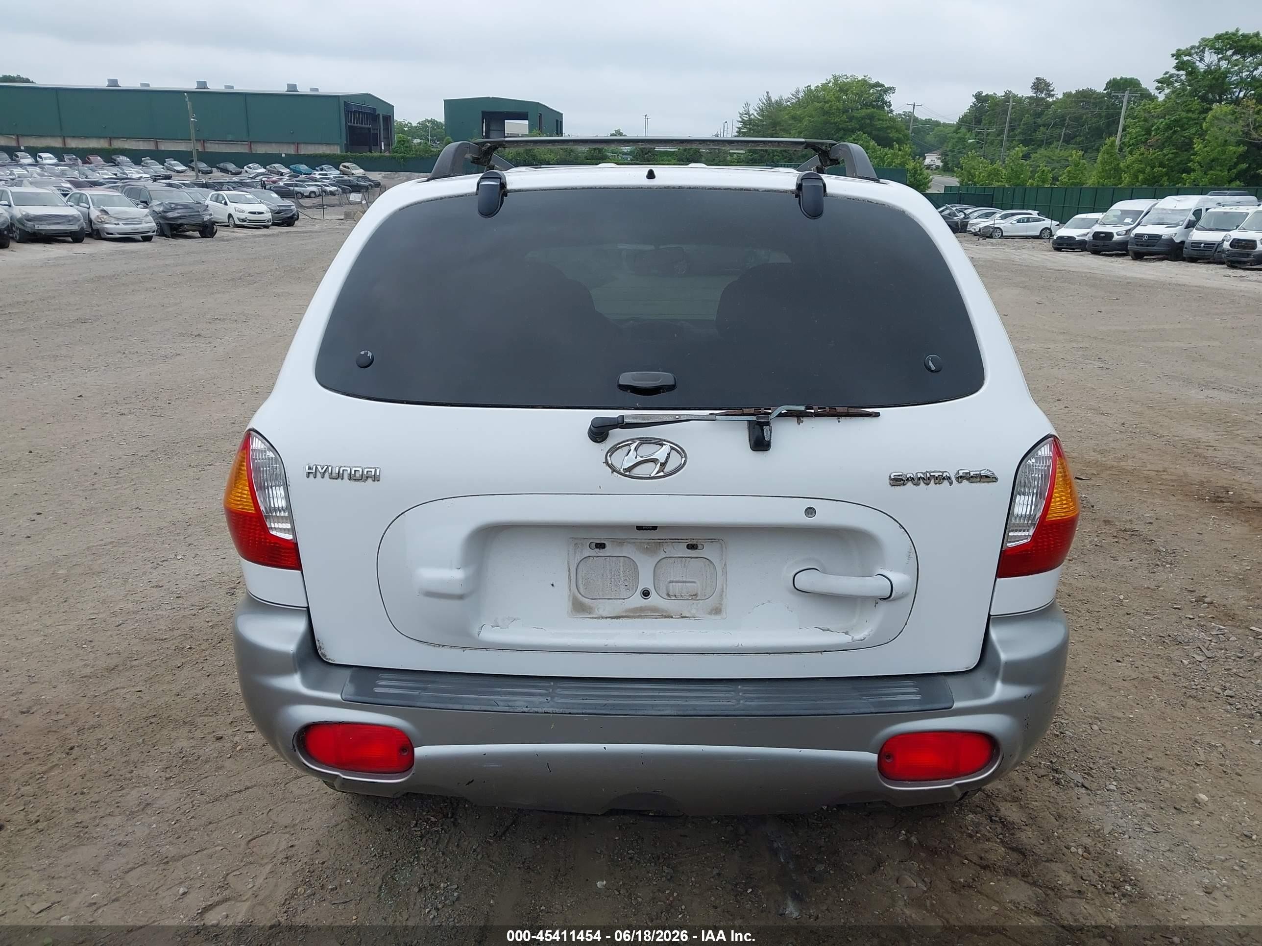 2002 Hyundai Santa Fe   White vin: KM8SB12B92U169268