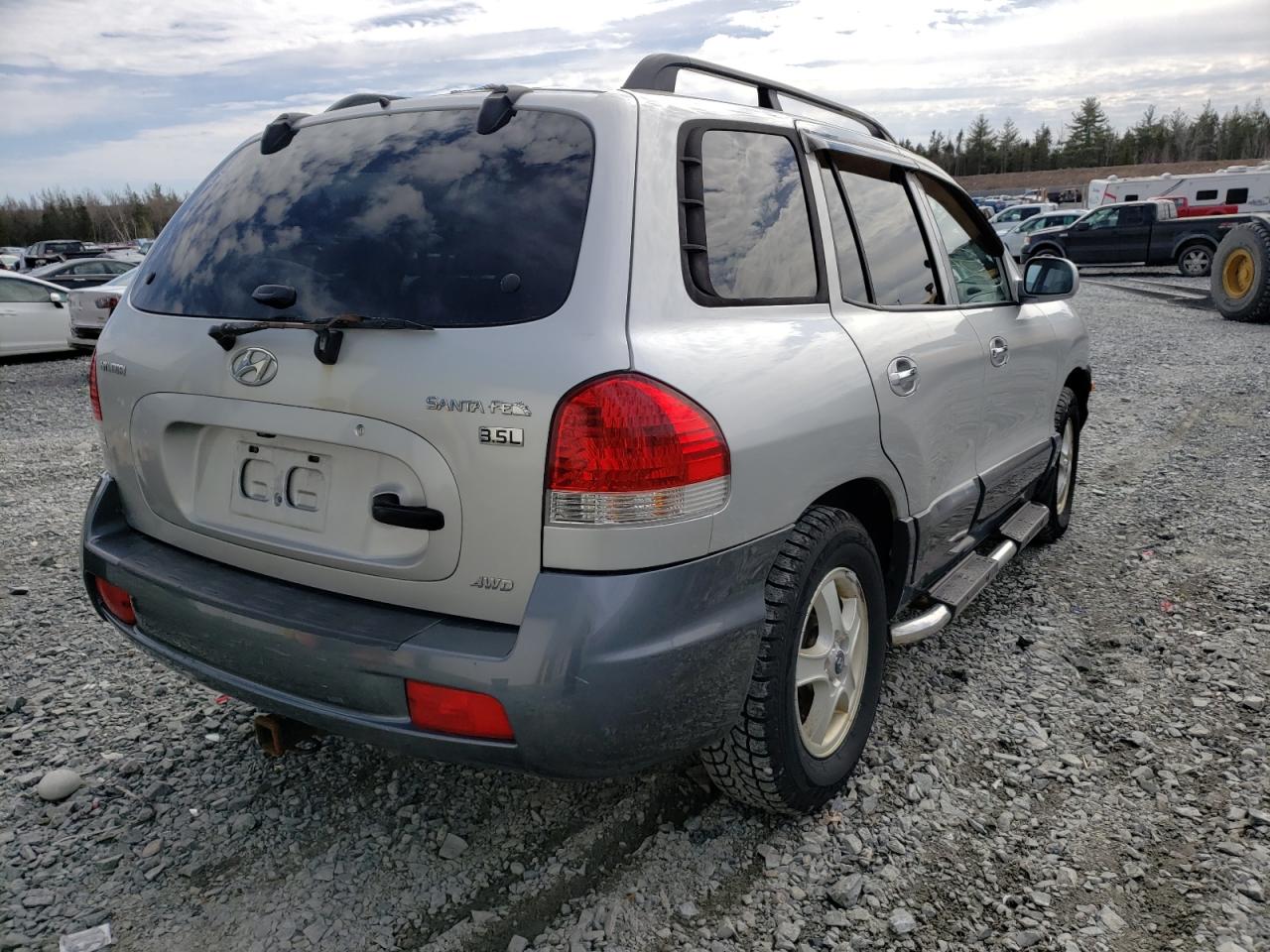 2005 Hyundai Santa Fe Silver vin: KM8SB73E45U913360