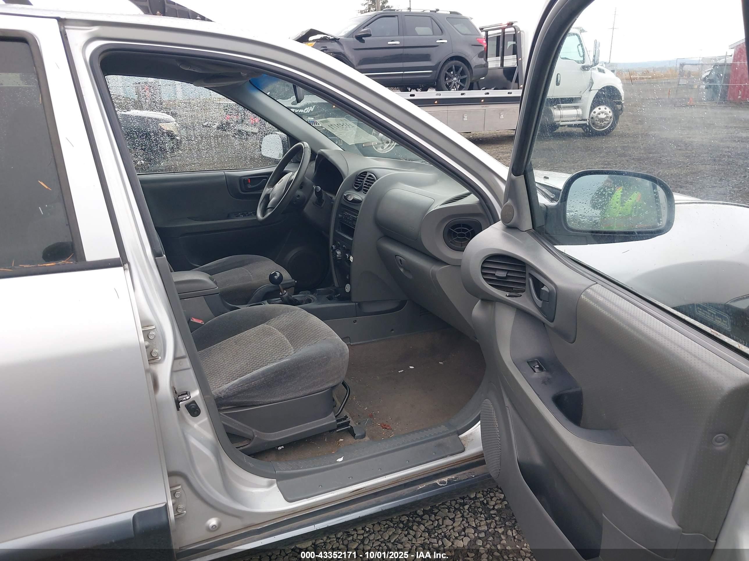 2001 Hyundai Santa Fe 2.4l/2.4l Gl Silver vin: KM8SB82B61U027080