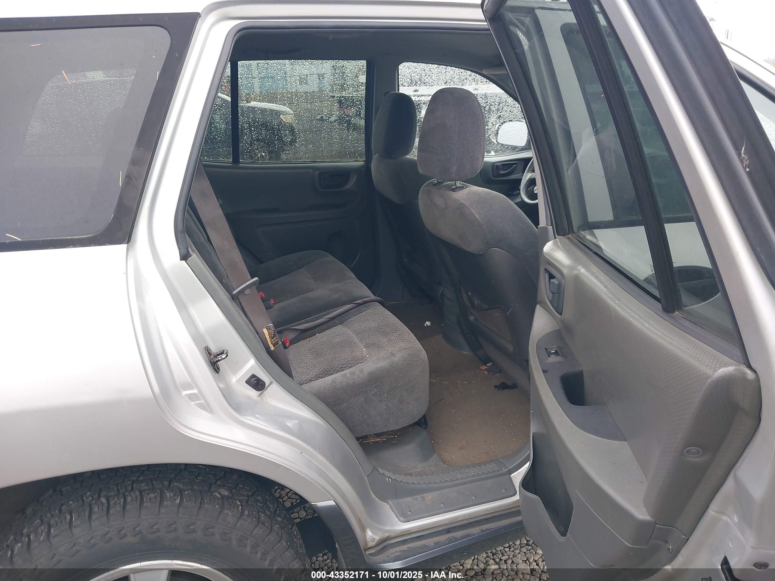 2001 Hyundai Santa Fe 2.4l/2.4l Gl Silver vin: KM8SB82B61U027080
