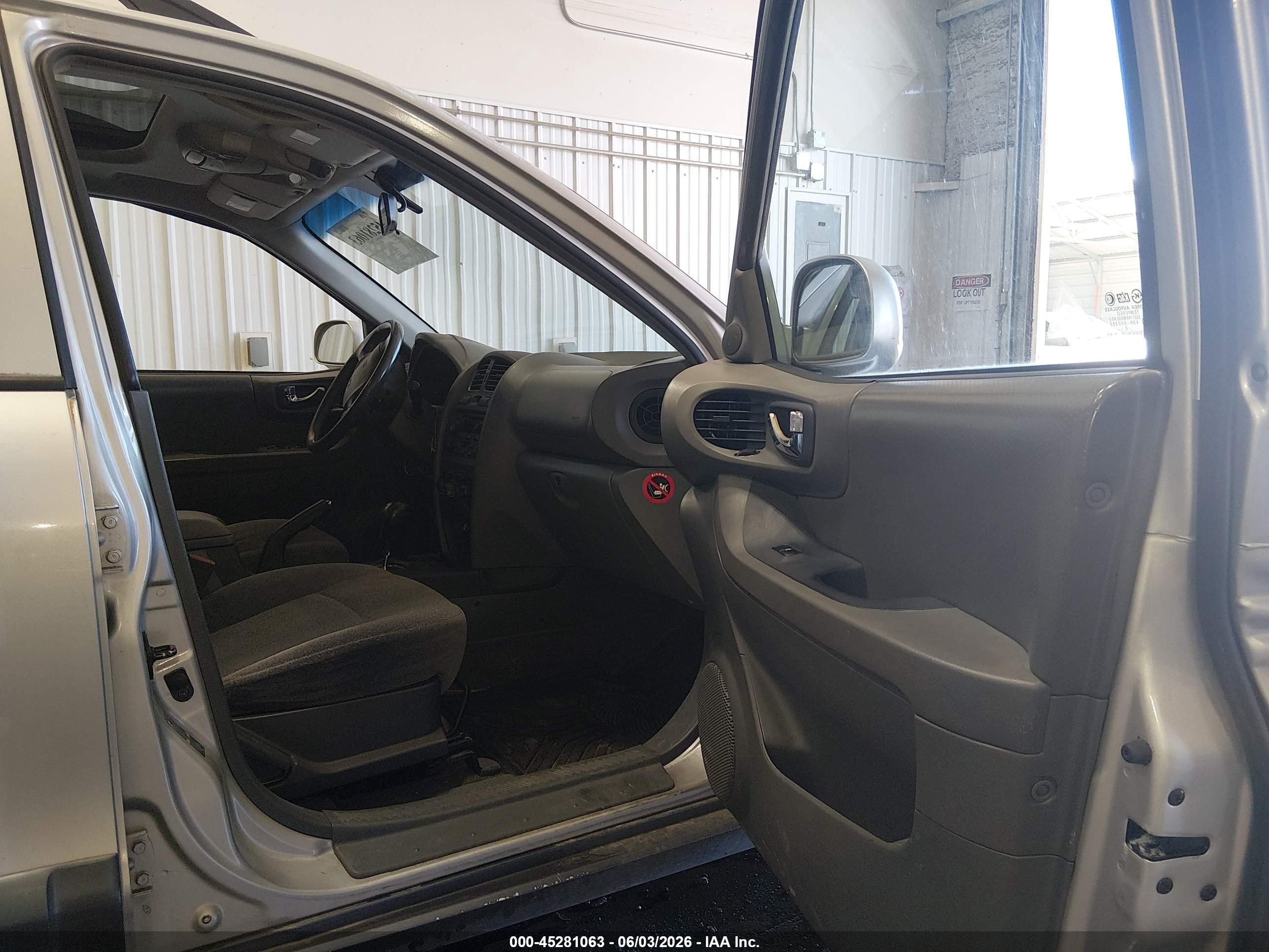 2003 Hyundai Santa Fe Gls/lx Silver vin: KM8SC13D03U412111