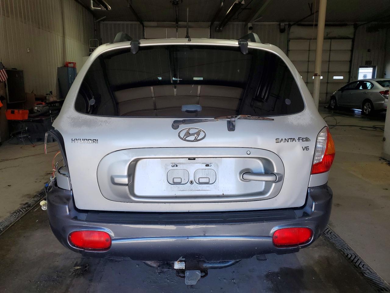 2004 Hyundai Santa Fe Gls Серебряный vin: KM8SC13D04U783660