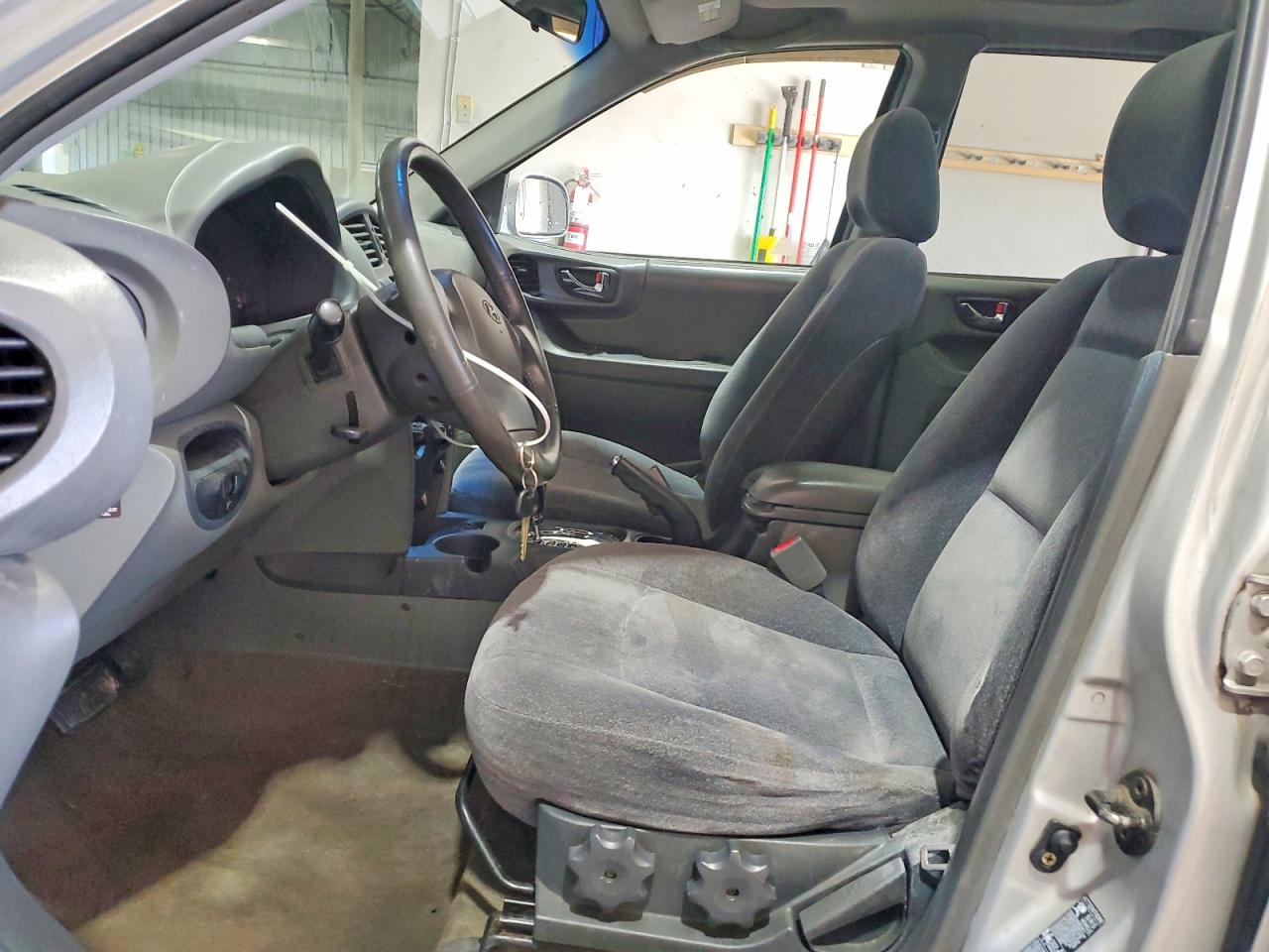 2004 Hyundai Santa Fe Gls Серебряный vin: KM8SC13D04U783660