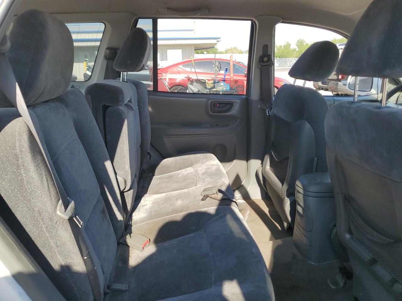 2002 Hyundai Santa Fe Gls   White vin: KM8SC13D22U212989