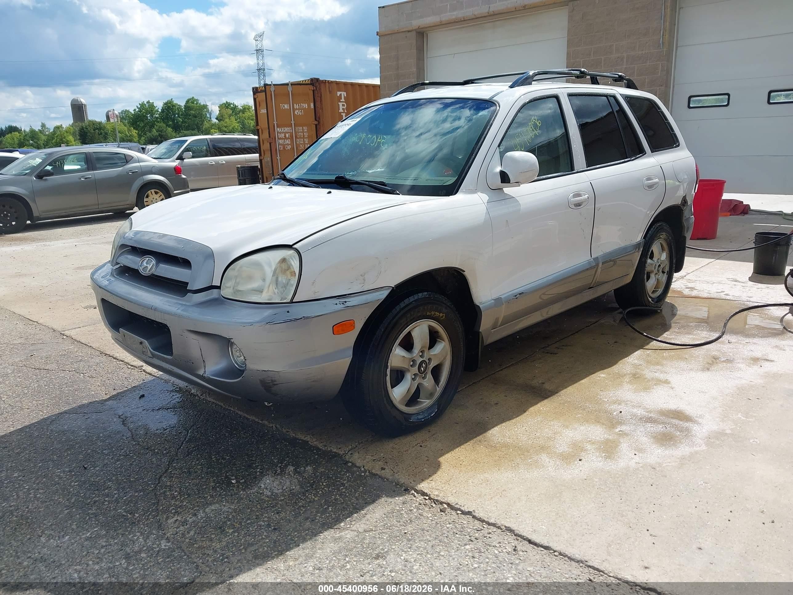 2005 Hyundai Santa Fe Gls White vin: KM8SC13D25U884068