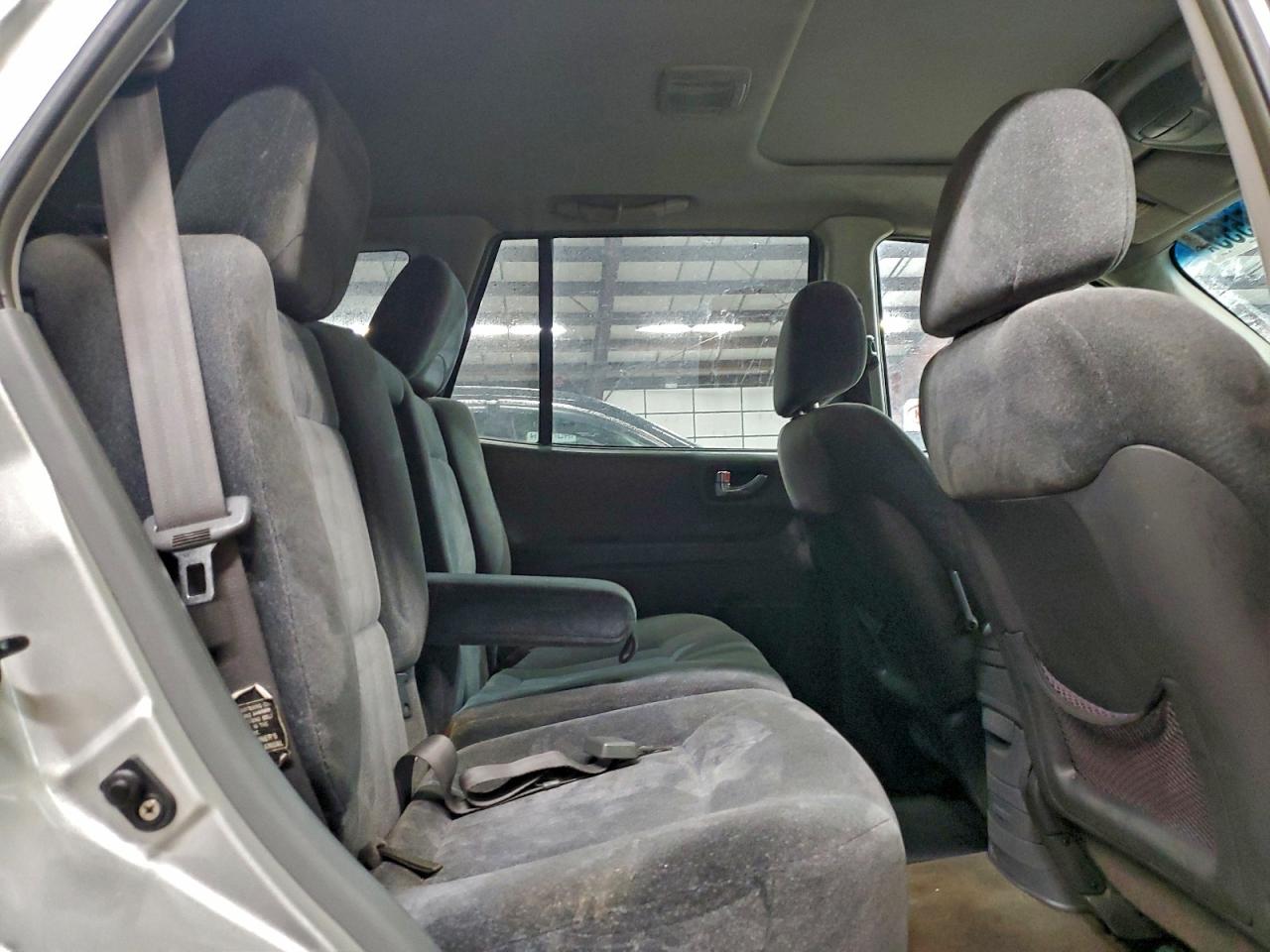 2004 Hyundai Santa Fe Gls Серебряный vin: KM8SC13D64U635710