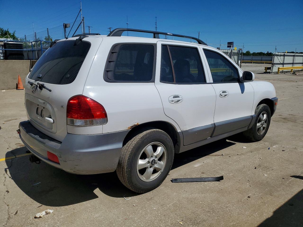 2005 Hyundai Santa Fe Gls White vin: KM8SC13D75U029172