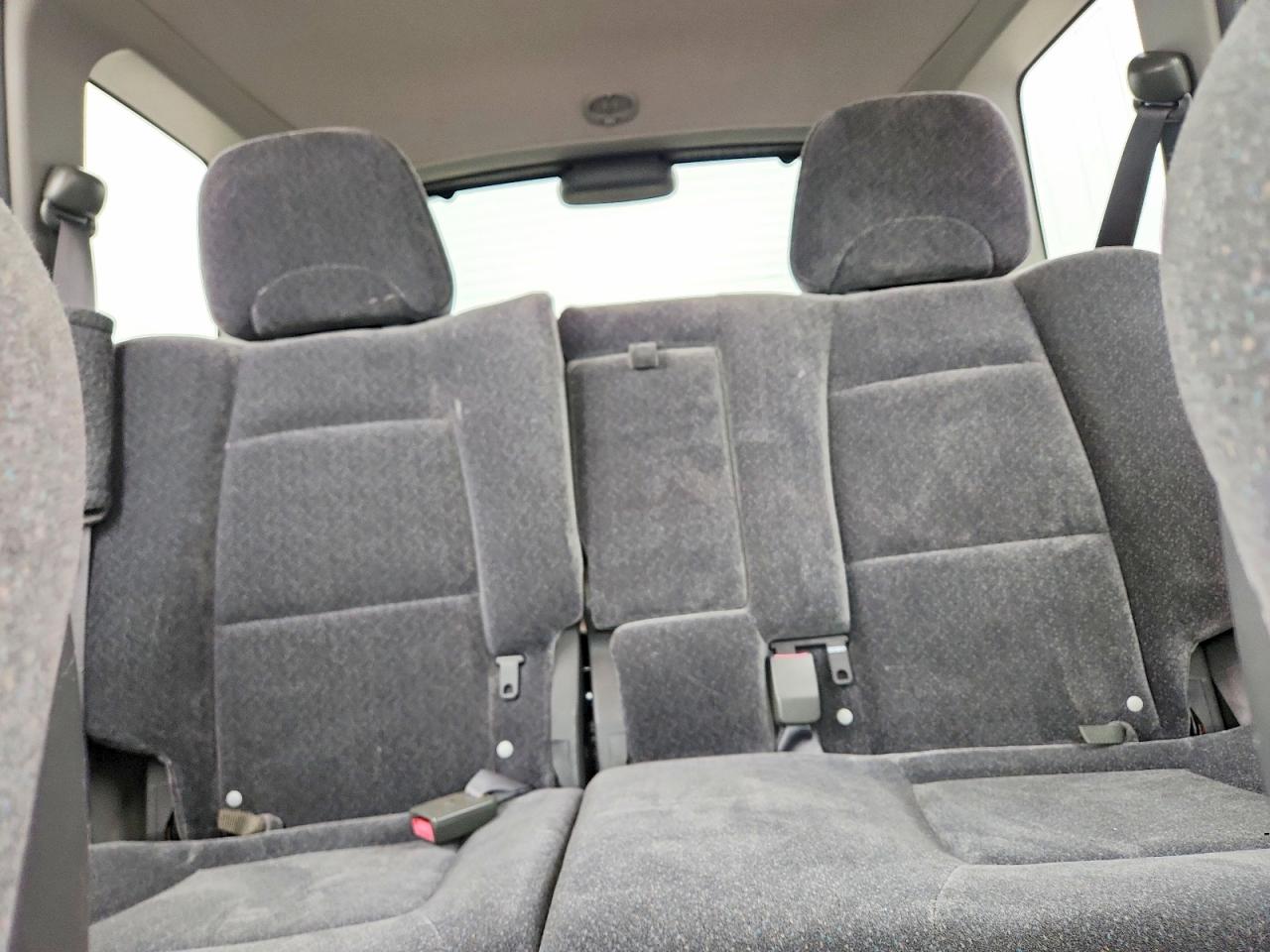 2002 Hyundai Santa Fe Gls White vin: KM8SC13D82U287535