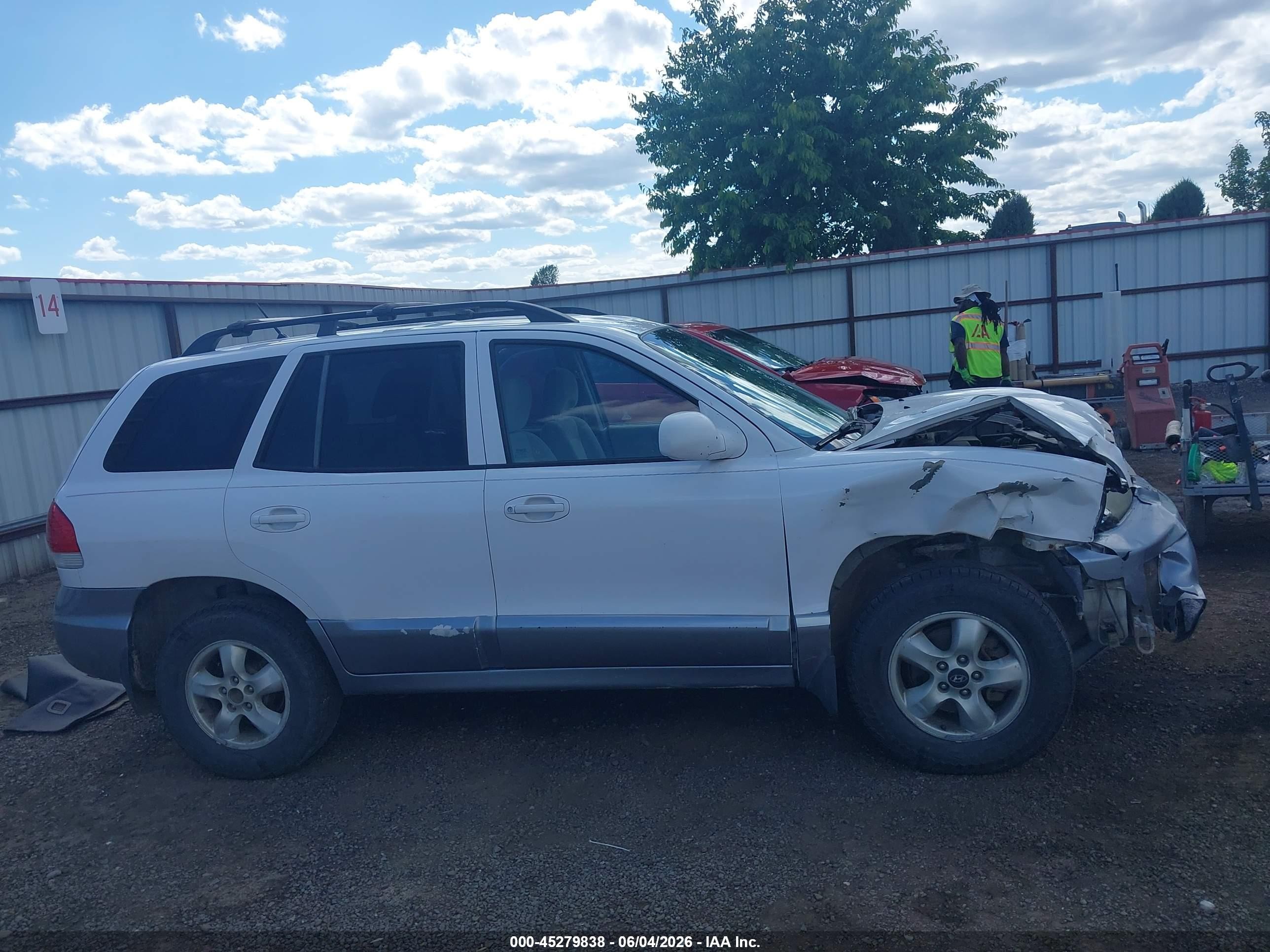 2005 Hyundai Santa Fe Gls White vin: KM8SC13DX5U947661