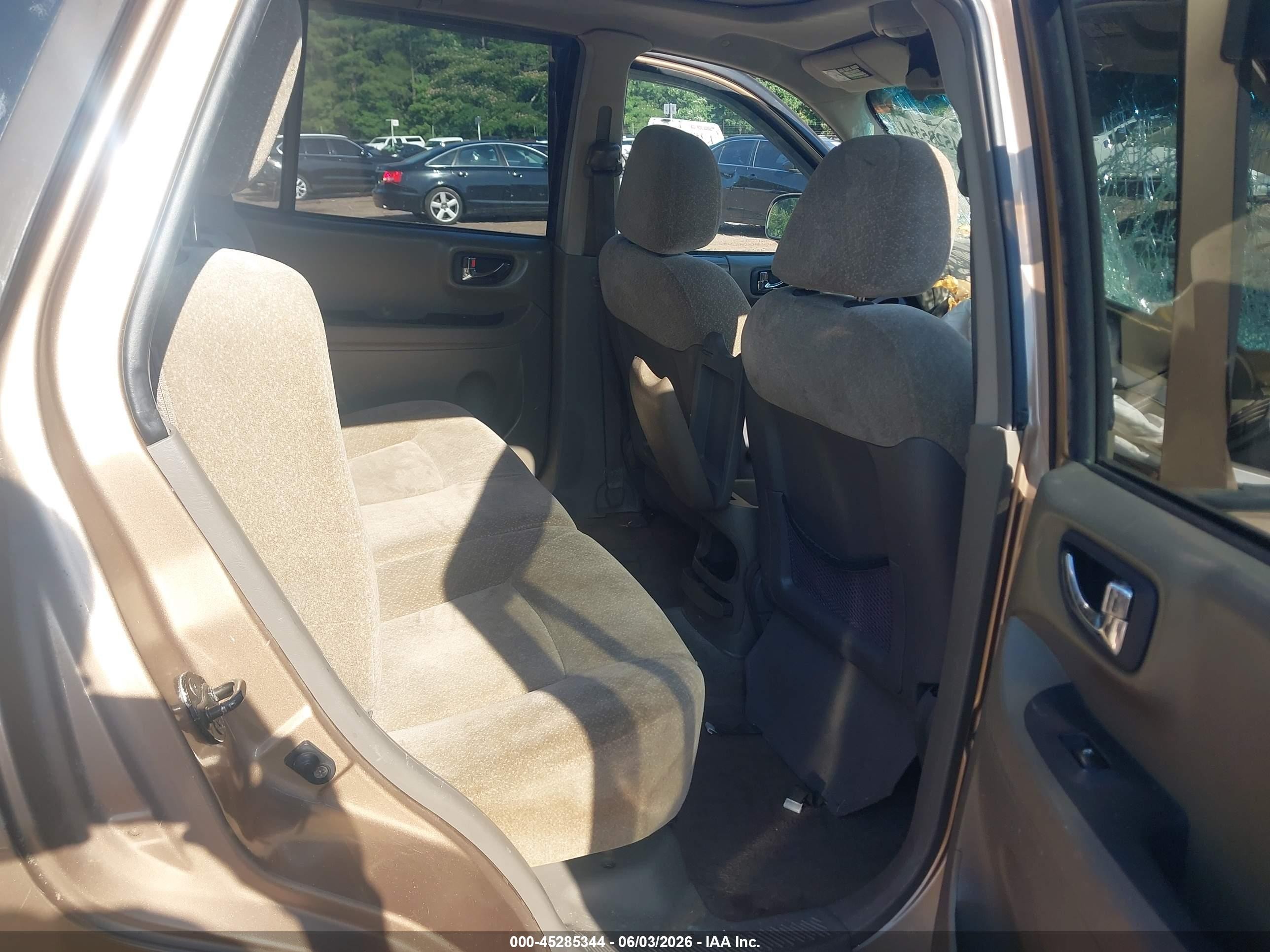 2004 Hyundai Santa Fe Gls/lx Gold vin: KM8SC13E54U616090