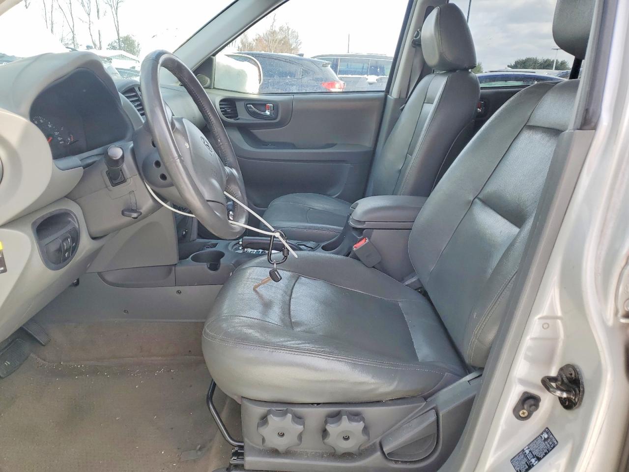 2004 Hyundai Santa Fe Gls Silver vin: KM8SC13EX4U611385