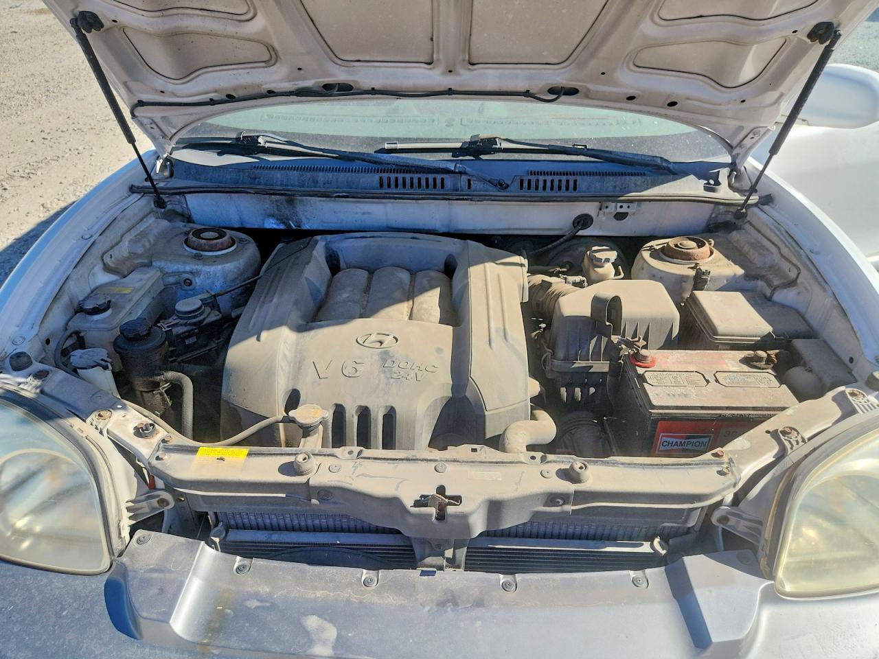 2003 Hyundai Santa Fe Gls White vin: KM8SC73D03U416078