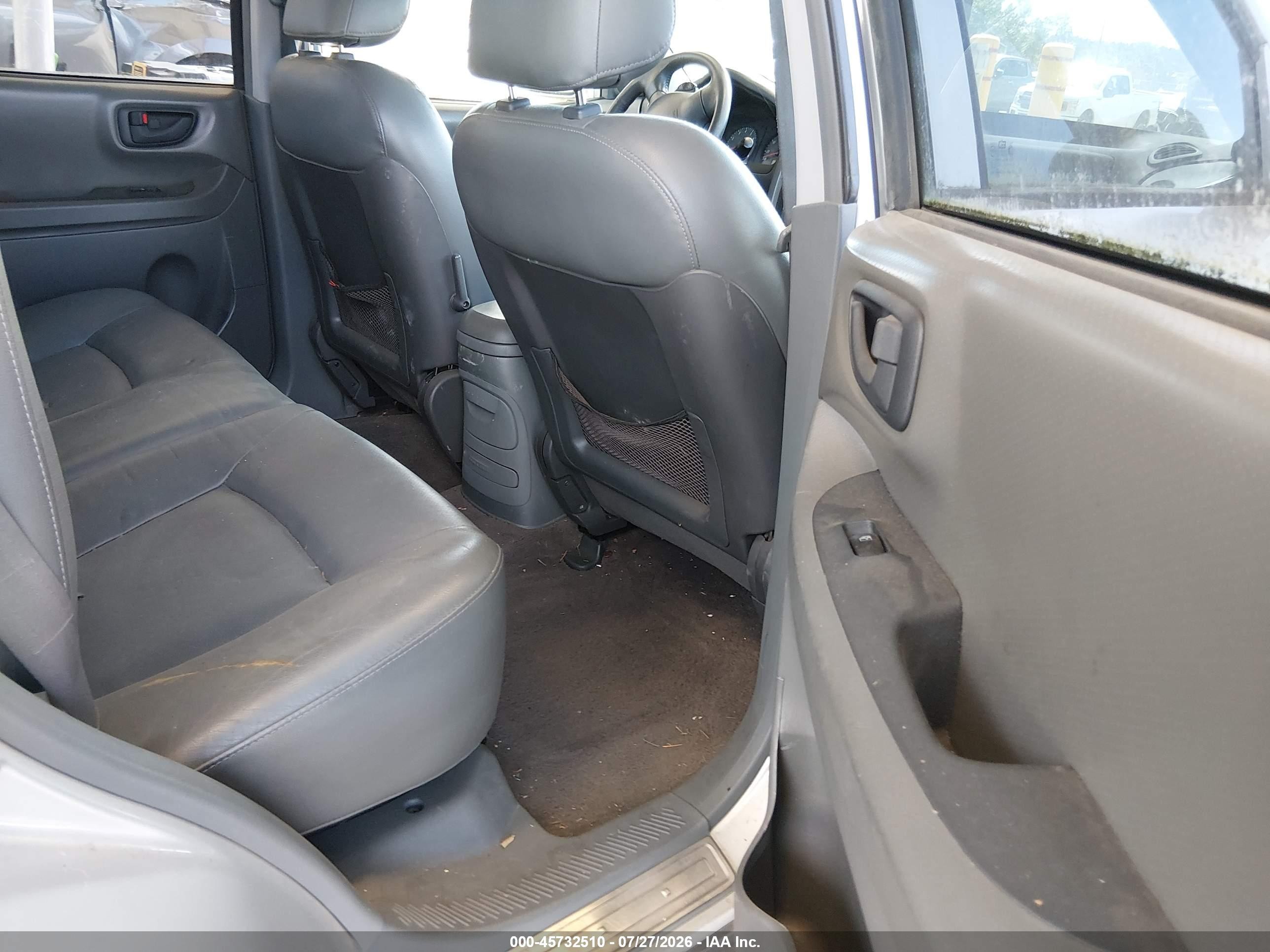 2002 Hyundai Santa Fe Gls/lx Silver vin: KM8SC73D82U165275