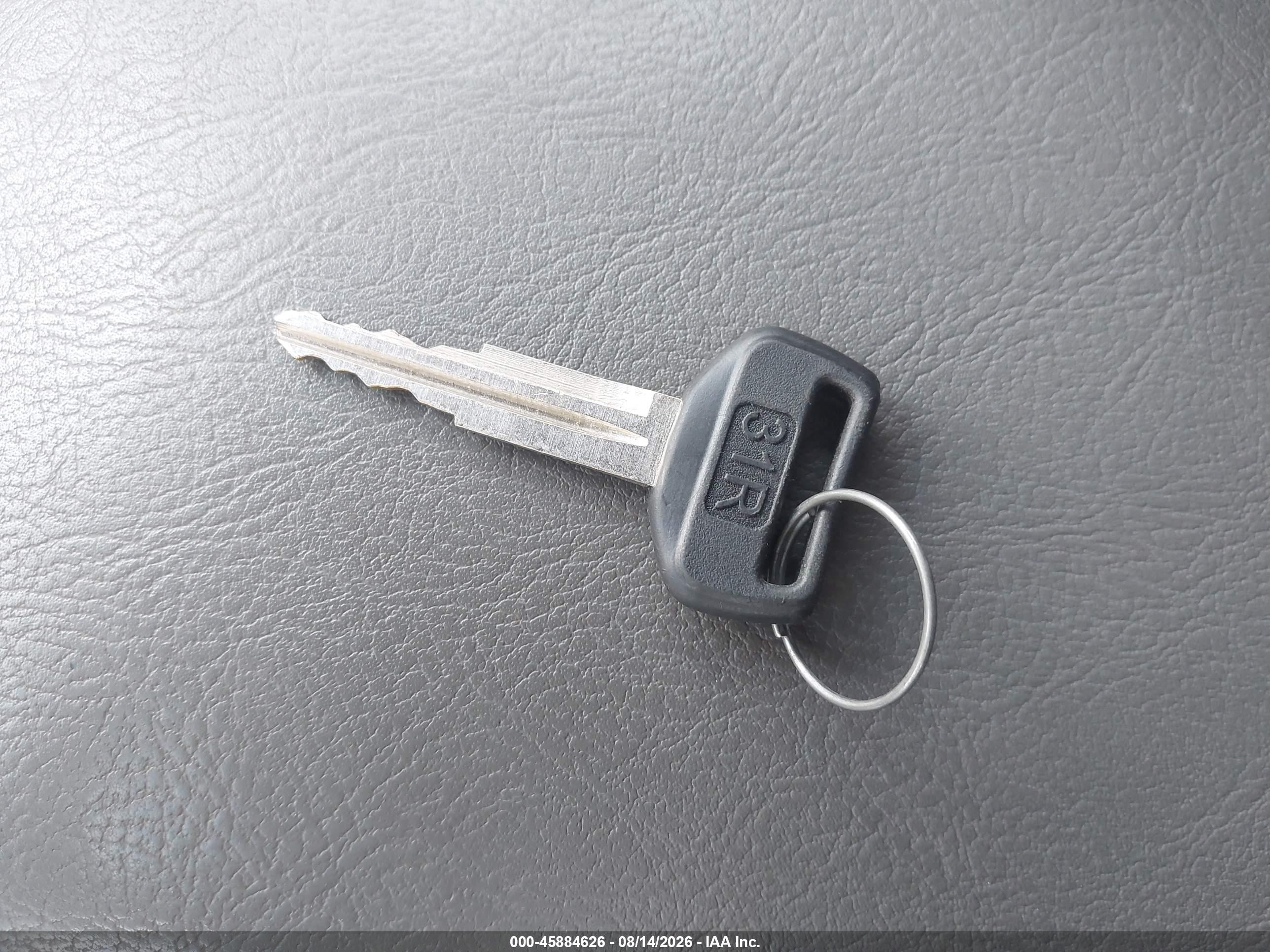 2002 Hyundai Santa Fe Gls/lx Silver vin: KM8SC73D82U258104