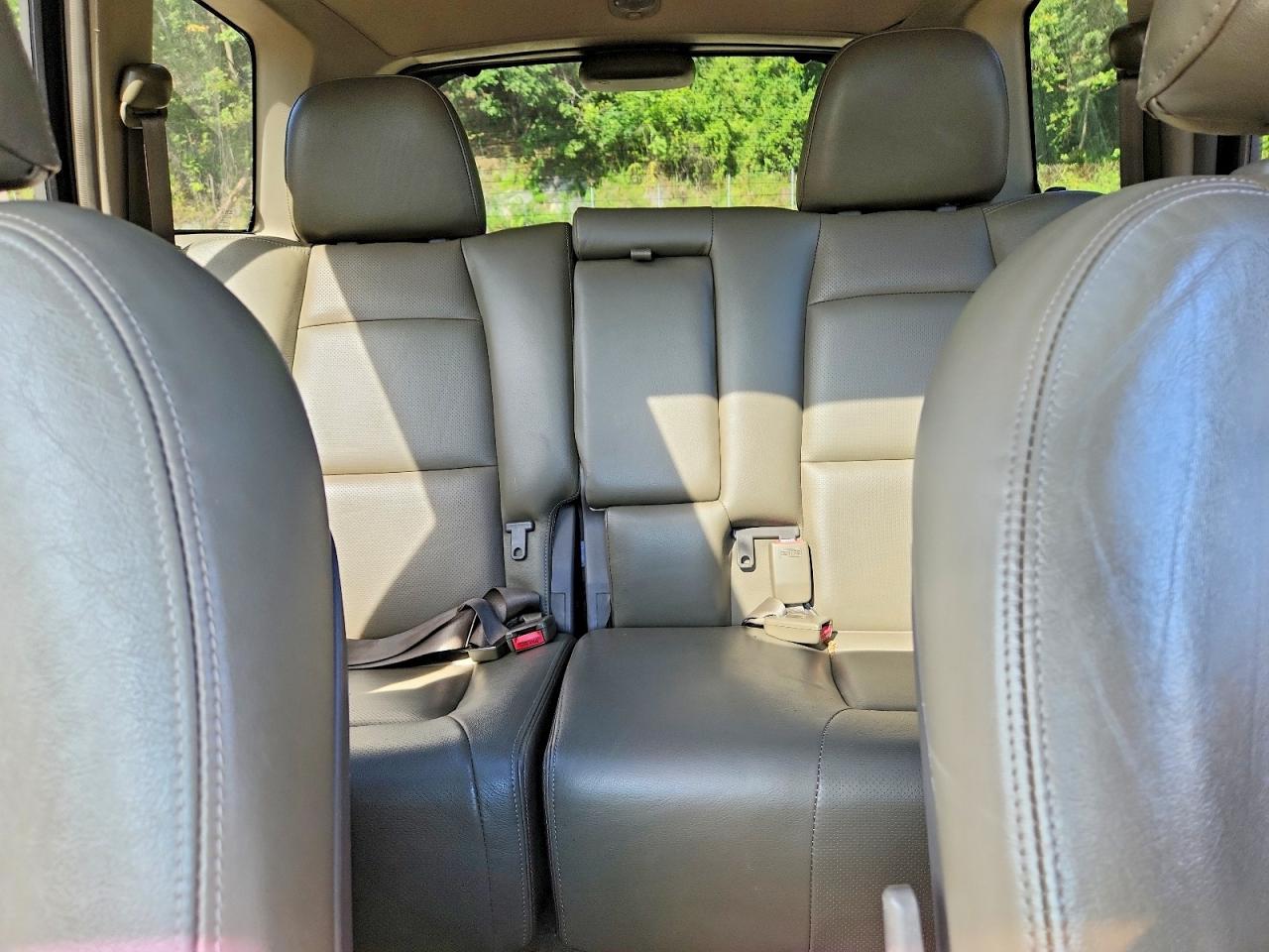2004 Hyundai Santa Fe Gls White vin: KM8SC73E04U590291