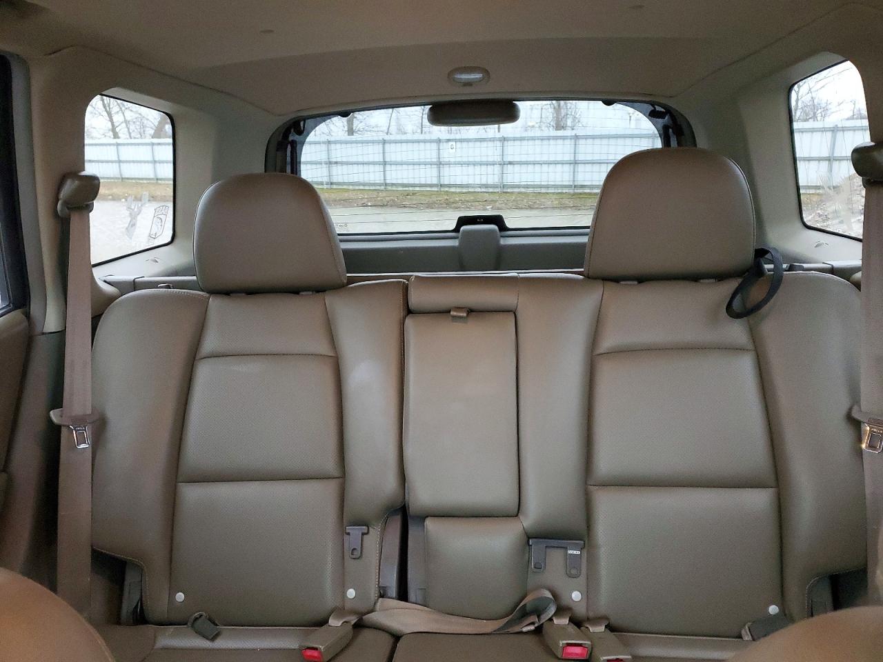 2004 Hyundai Santa Fe Gls White vin: KM8SC73E34U579768