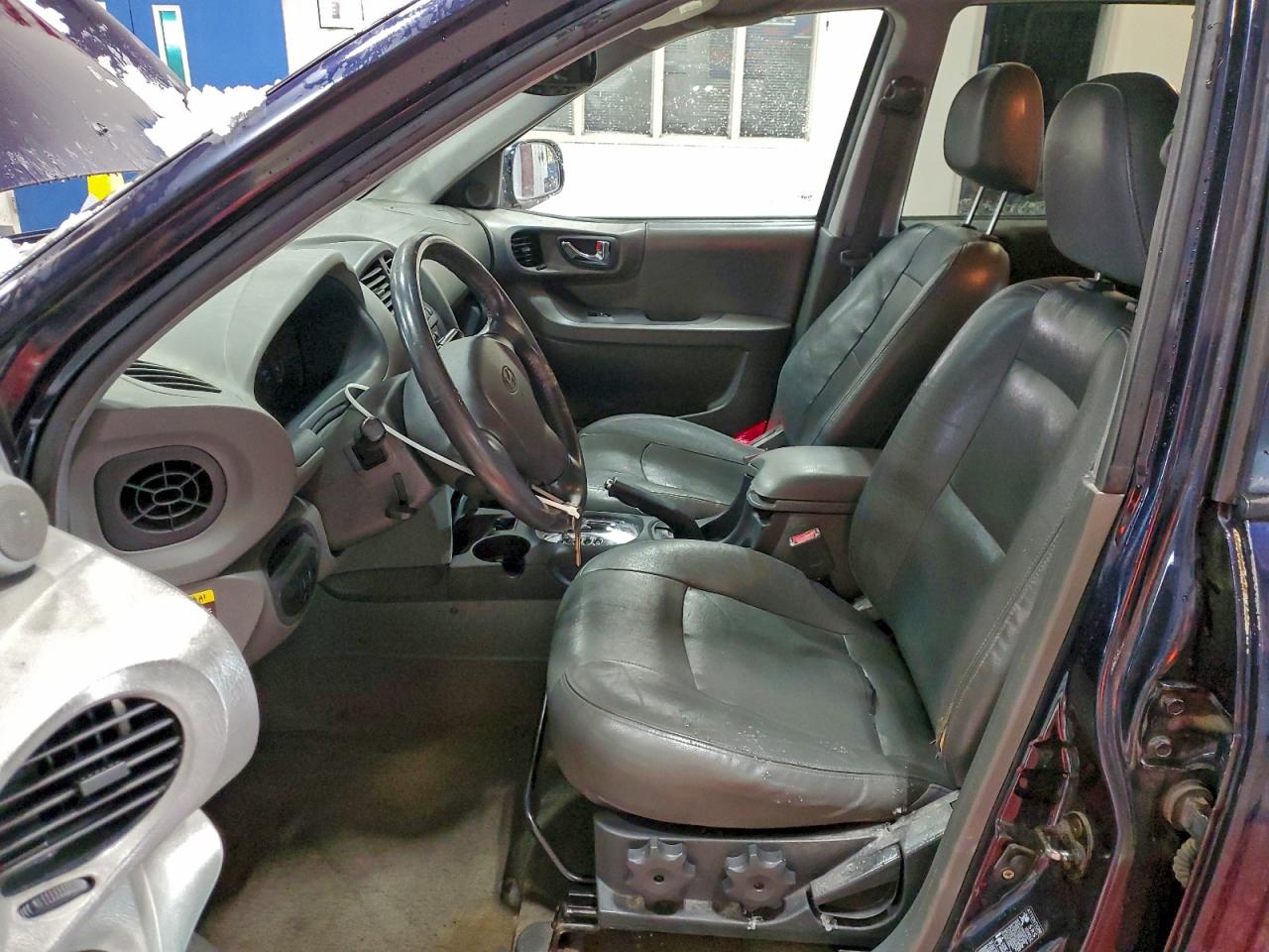 2004 Hyun Santa Fe G Black vin: KM8SC73E94U814559