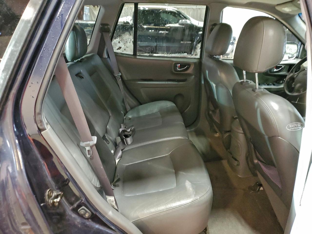2004 Hyun Santa Fe G Black vin: KM8SC73E94U814559