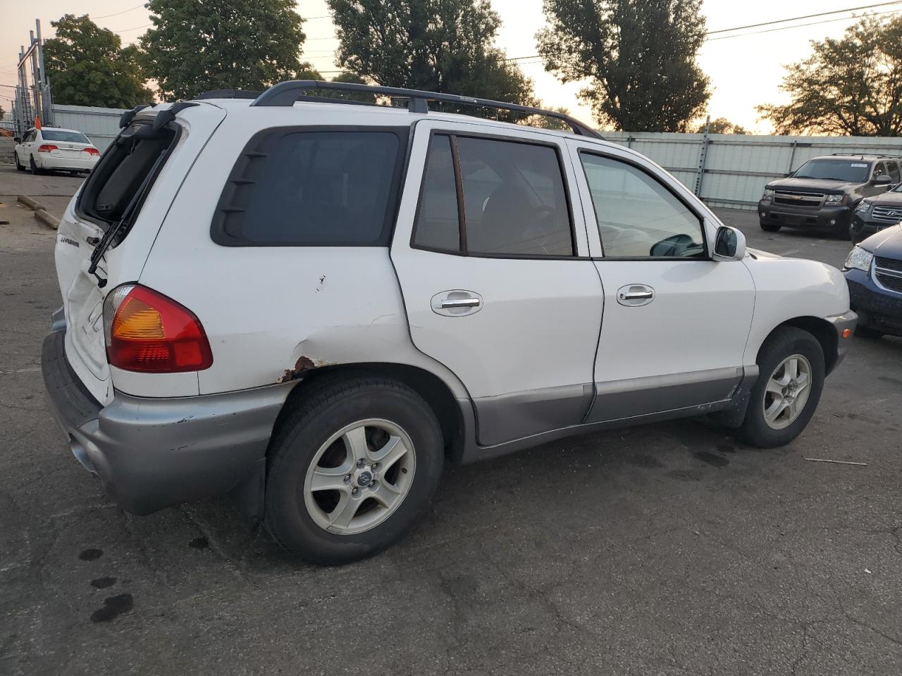 2004 Hyundai Santa Fe Gls White vin: KM8SC73EX4U649458