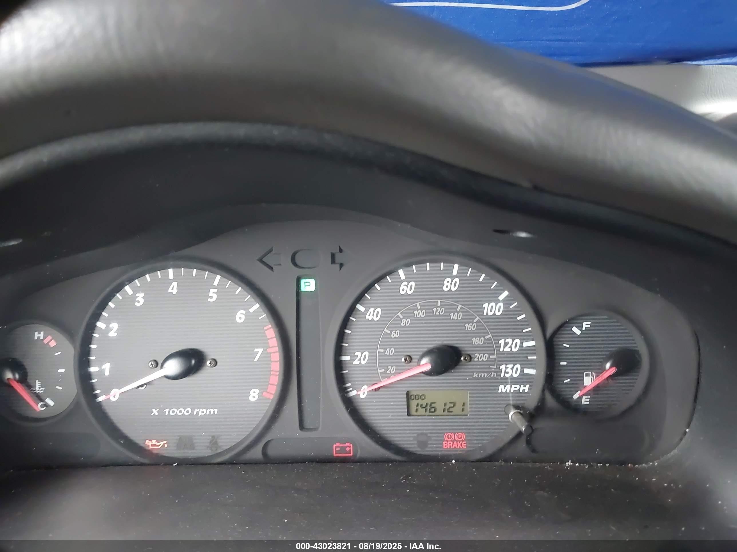 2001 Hyundai Santa Fe   White vin: KM8SC83D21U076418