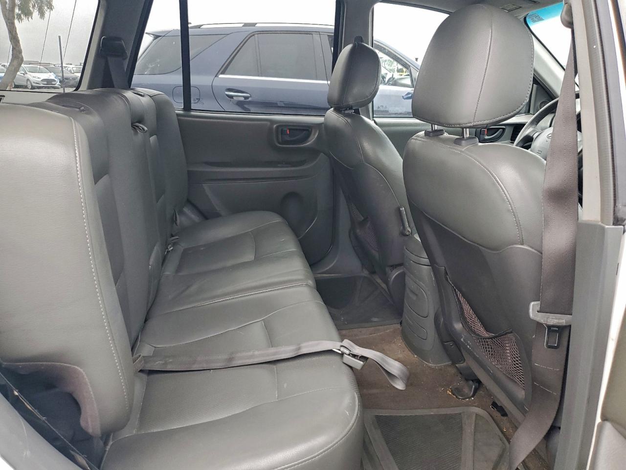 2001 Hyundai Santa Fe Gls White vin: KM8SC83D51U109038
