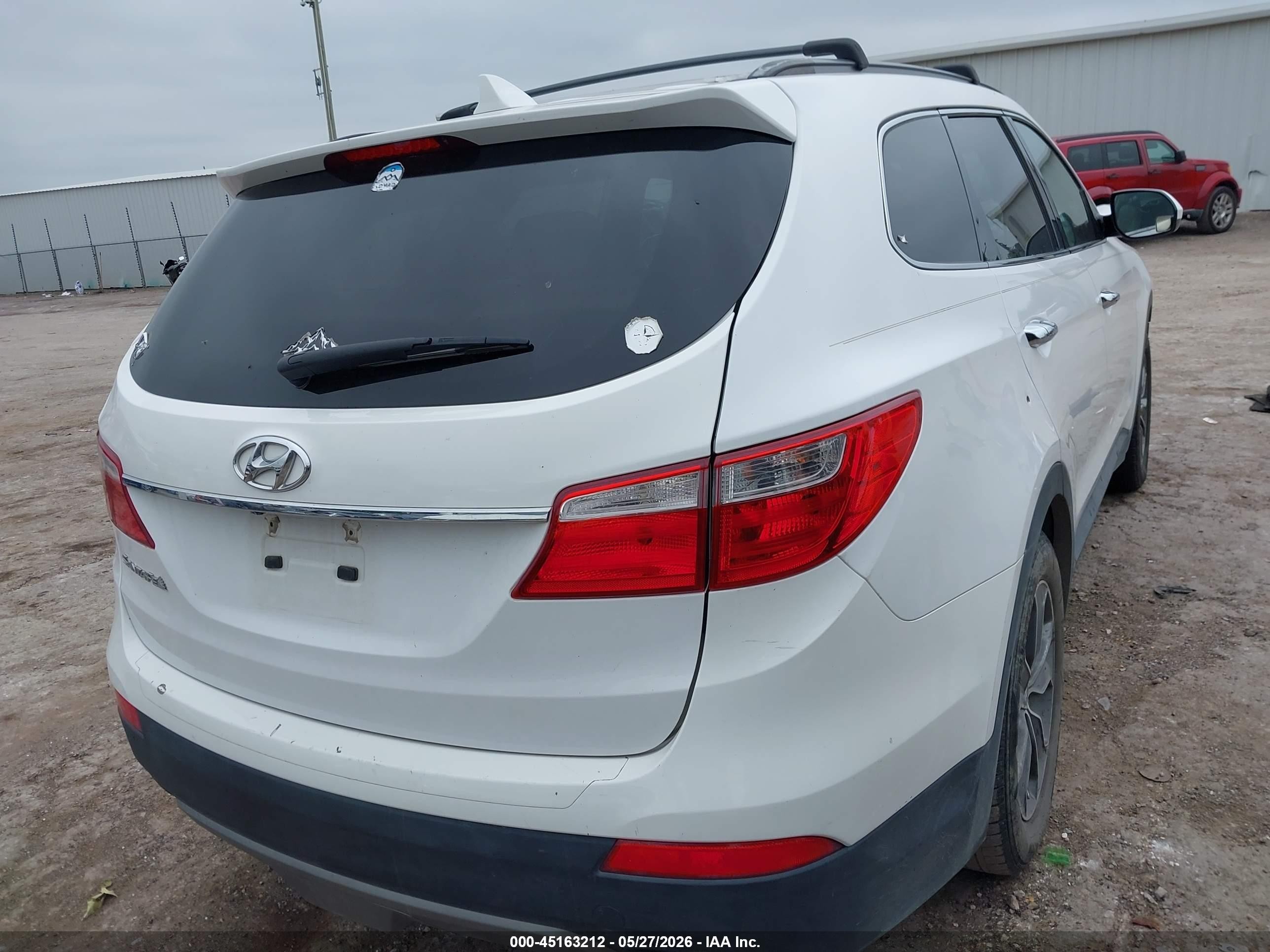 2014 Hyundai Santa Fe Gls White vin: KM8SM4HF2EU056479