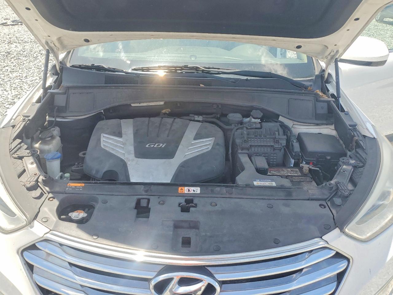 2015 Hyundai Santa Fe Gls White vin: KM8SM4HF3FU108364