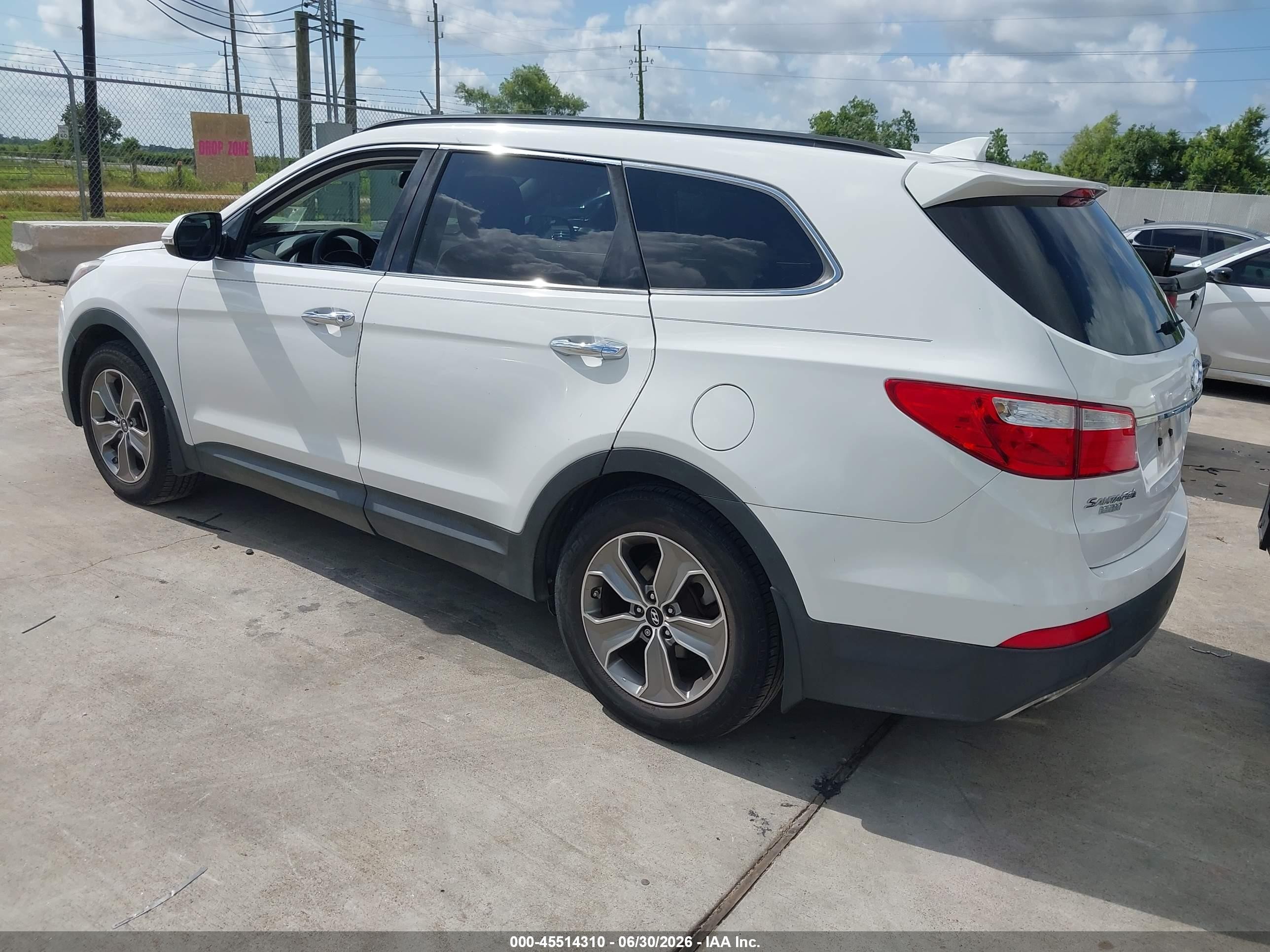2015 Hyundai Santa Fe Gls White vin: KM8SM4HF4FU113010