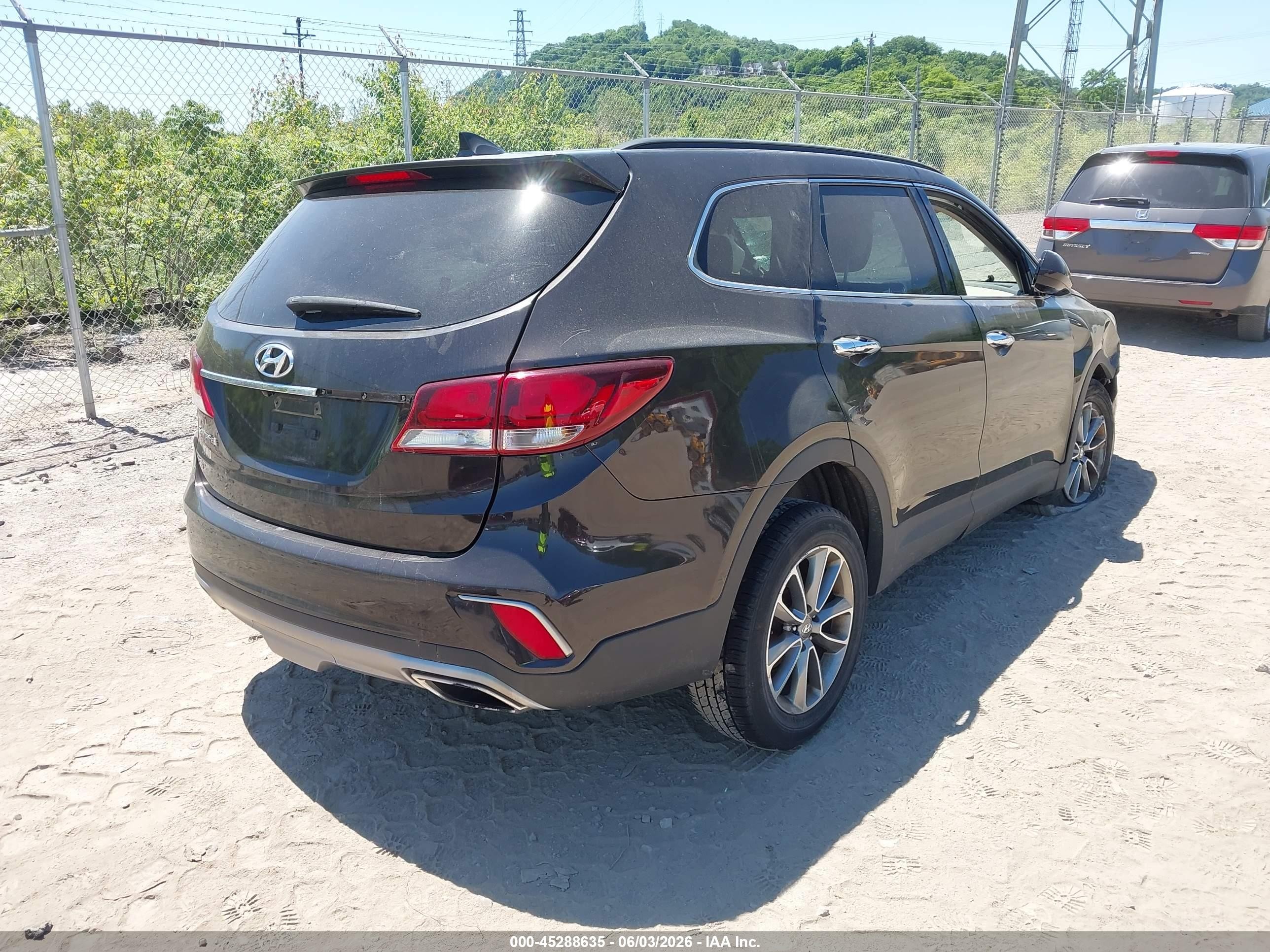2018 Hyundai Santa Fe Se Brown vin: KM8SM4HF4JU276992